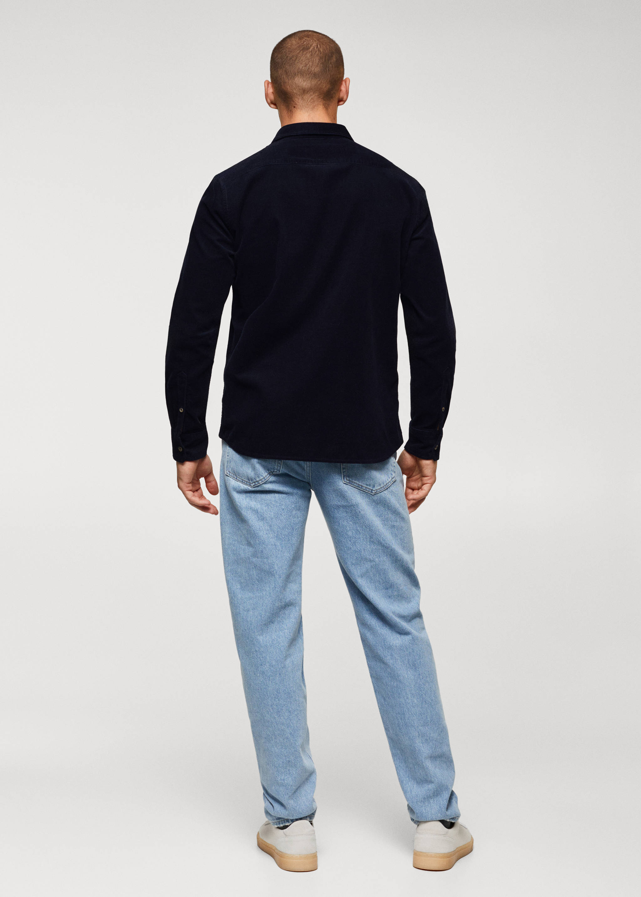 Regular Fit-Hemd aus Feincord - Rückseite des Artikels