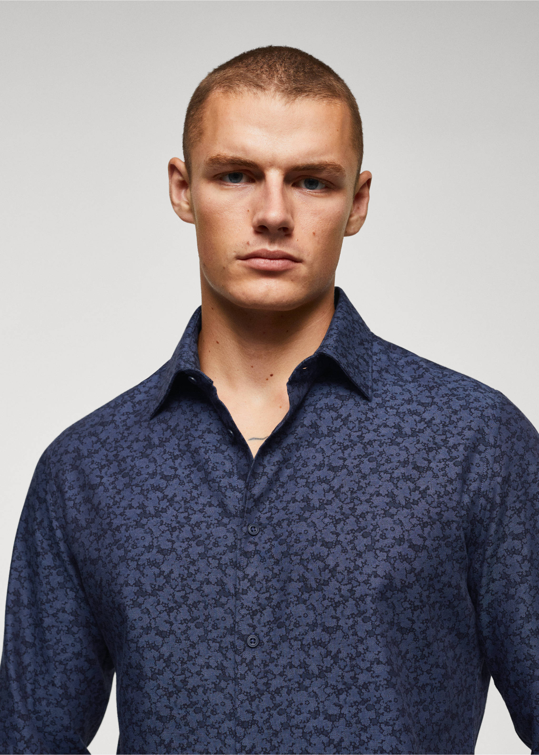 100% cotton printed shirt - Details of the article 1, Navy. Ref: 57085950-00.