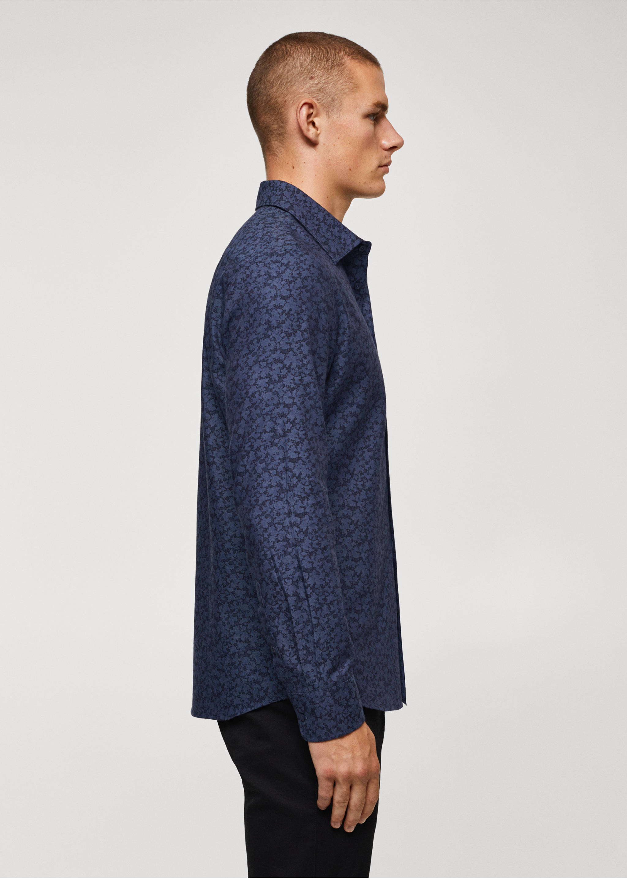 100% cotton printed shirt - Details of the article 2, Navy. Ref: 57085950-00.