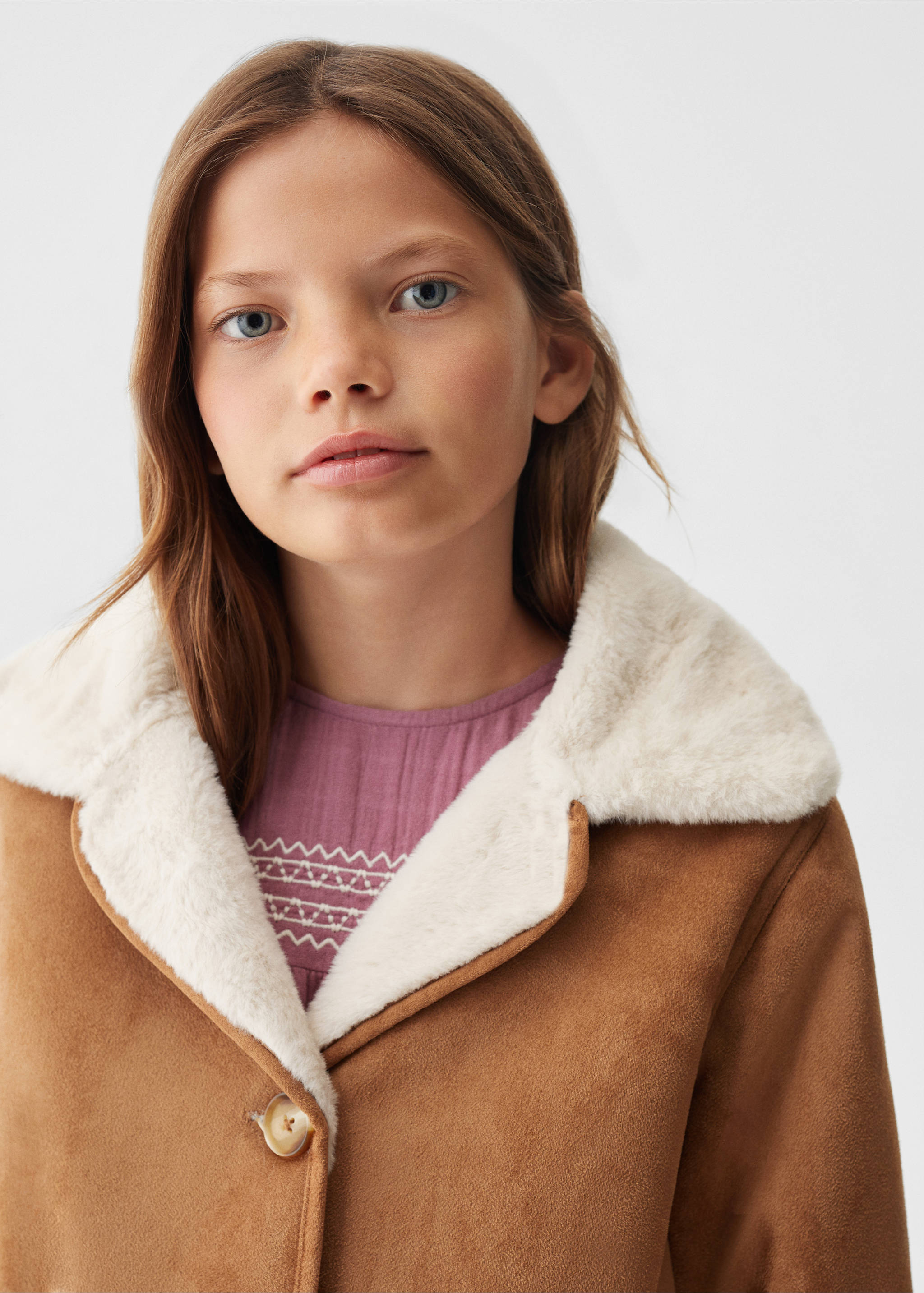 Coat with shearling-effect lining - Details of the article 1, Medium Brown. Ref: 57085962-00.
