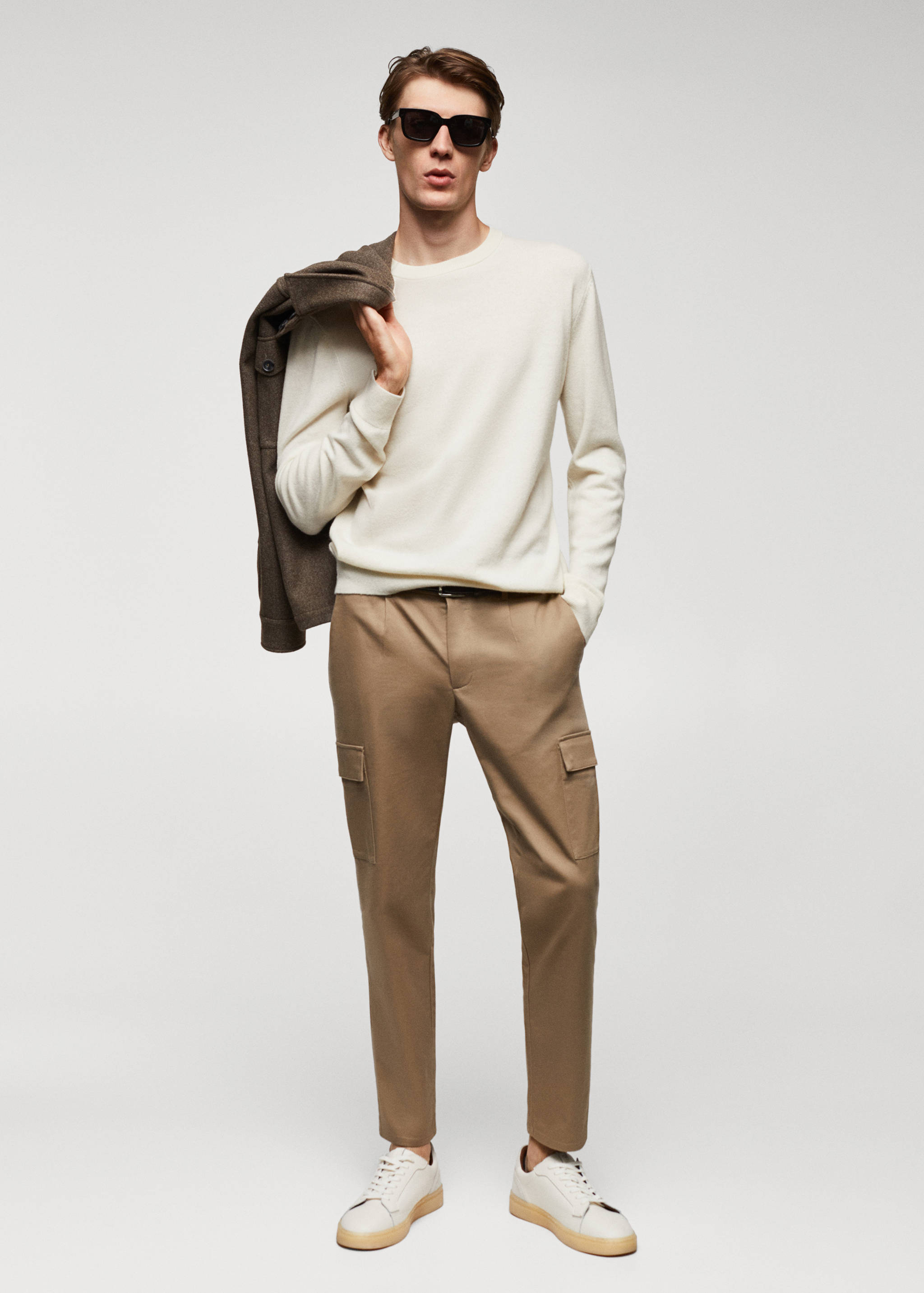 Slim-fit cotton cargo trousers - General plane