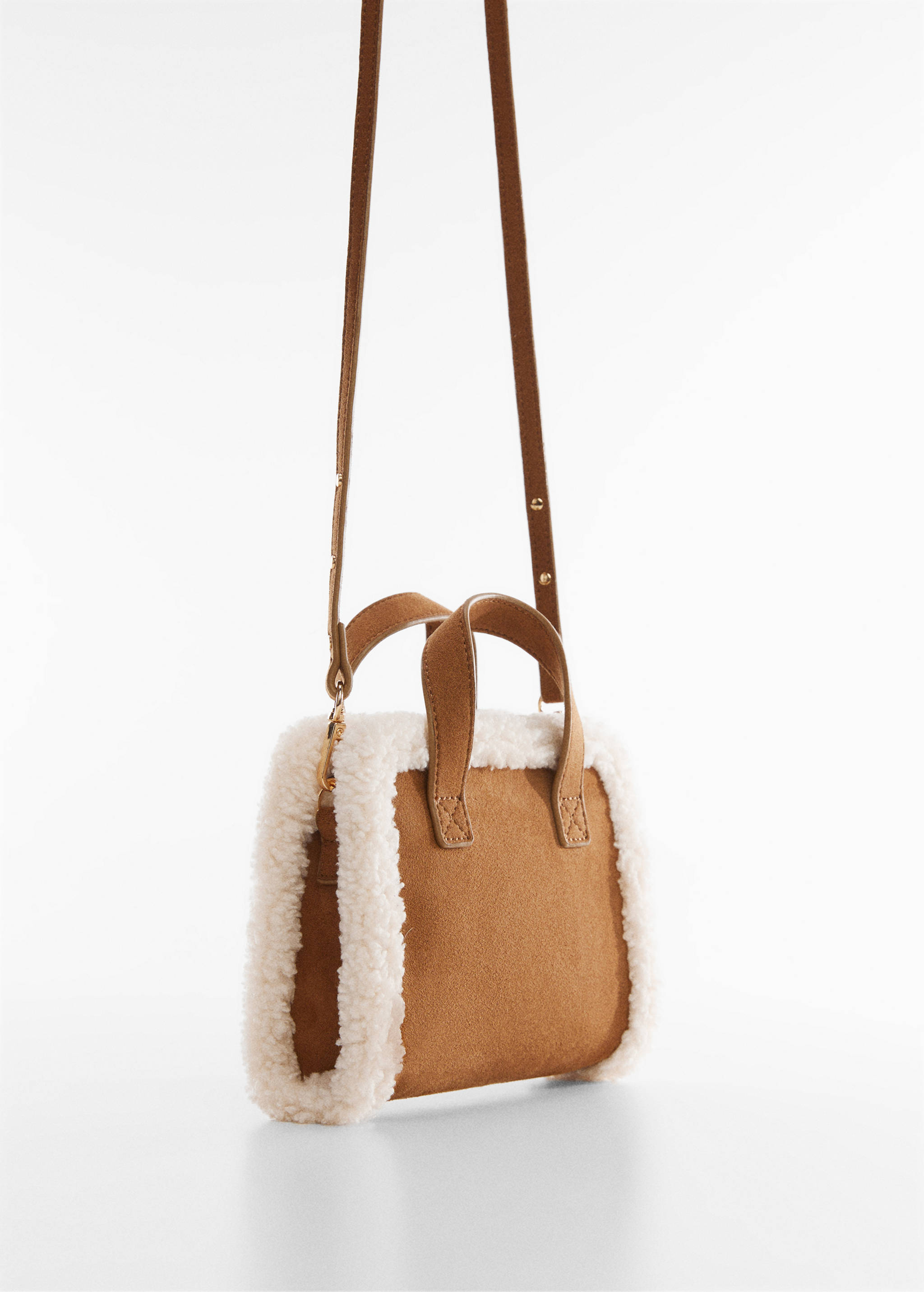 Tasche aus Kunstshearling - Mittlere Ansicht
