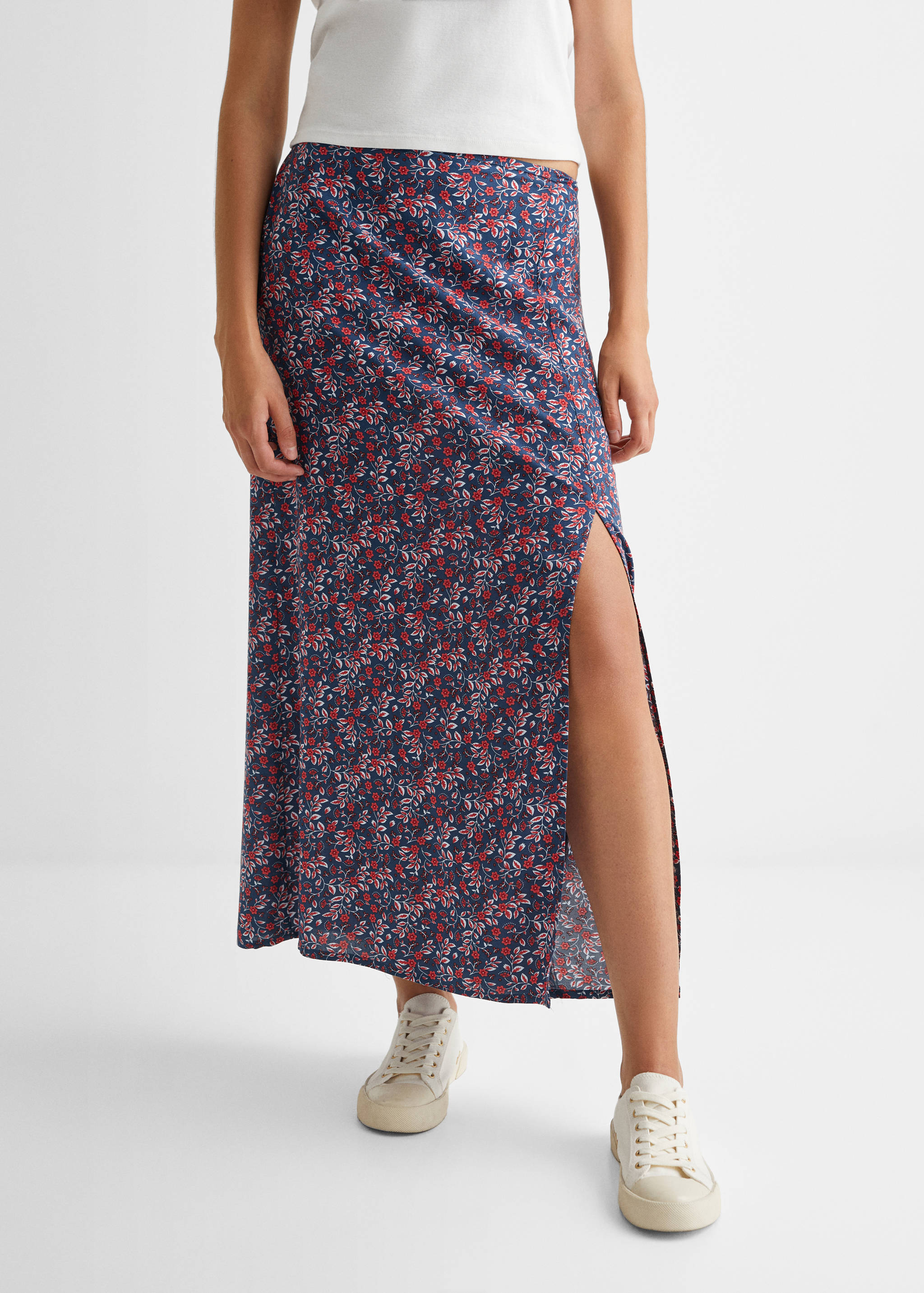 Printed skirt with slit - Details of the article 6