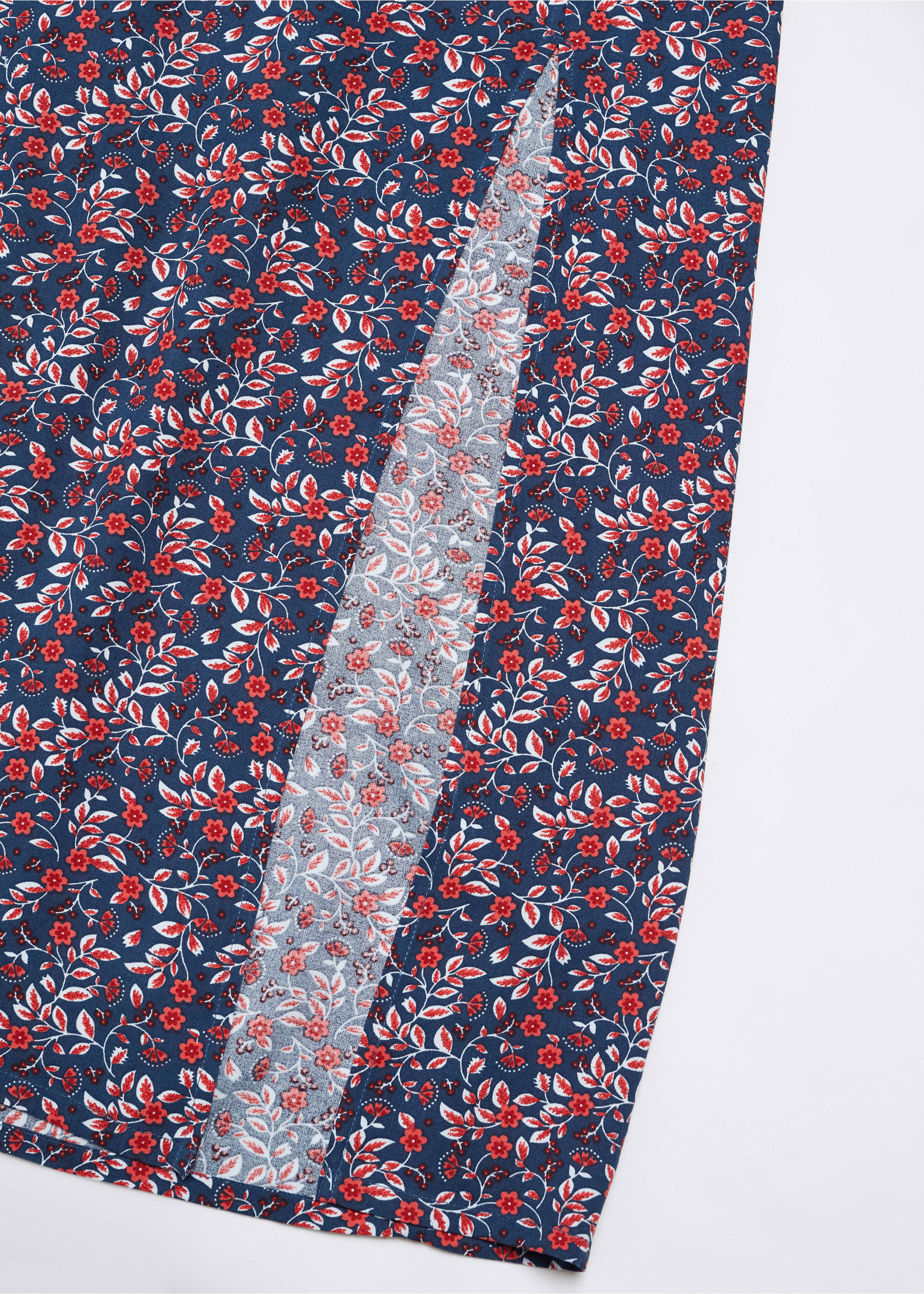 Printed skirt with slit - Details of the article 8, Dark Navy. Ref: 57085992-00.