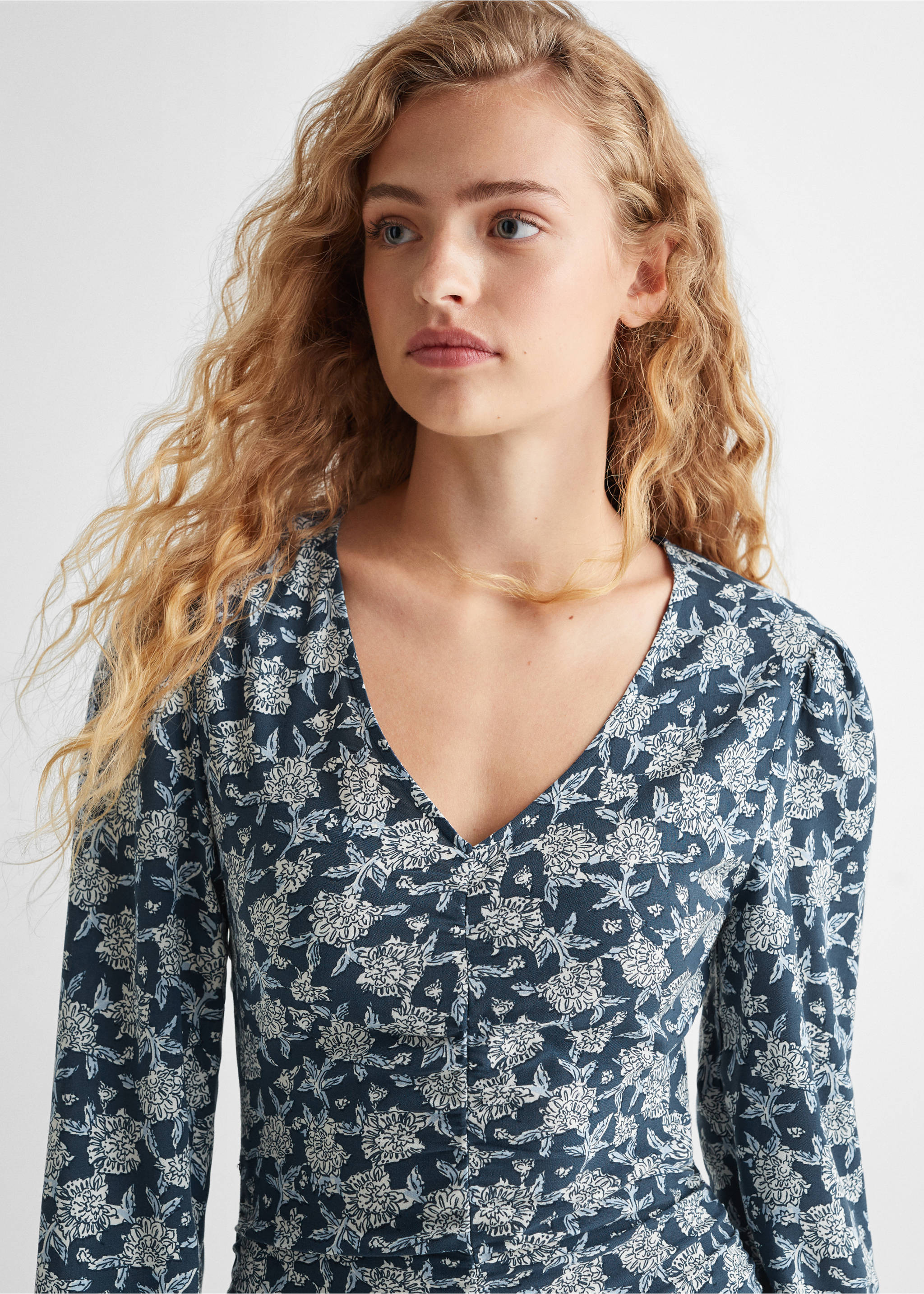 Ruched detail flower dress - Details of the article 1, Dark Navy. Ref: 57085999-00.