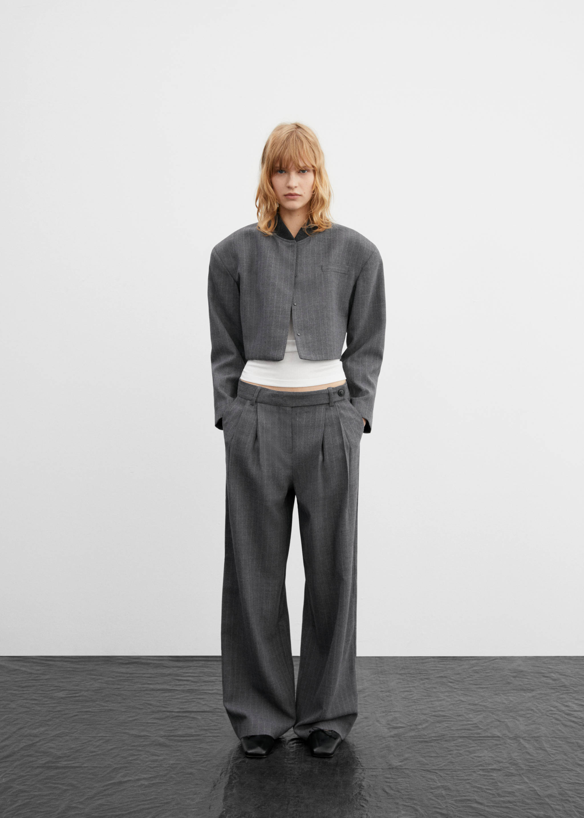 Chaqueta hombros estructurados - Plano general