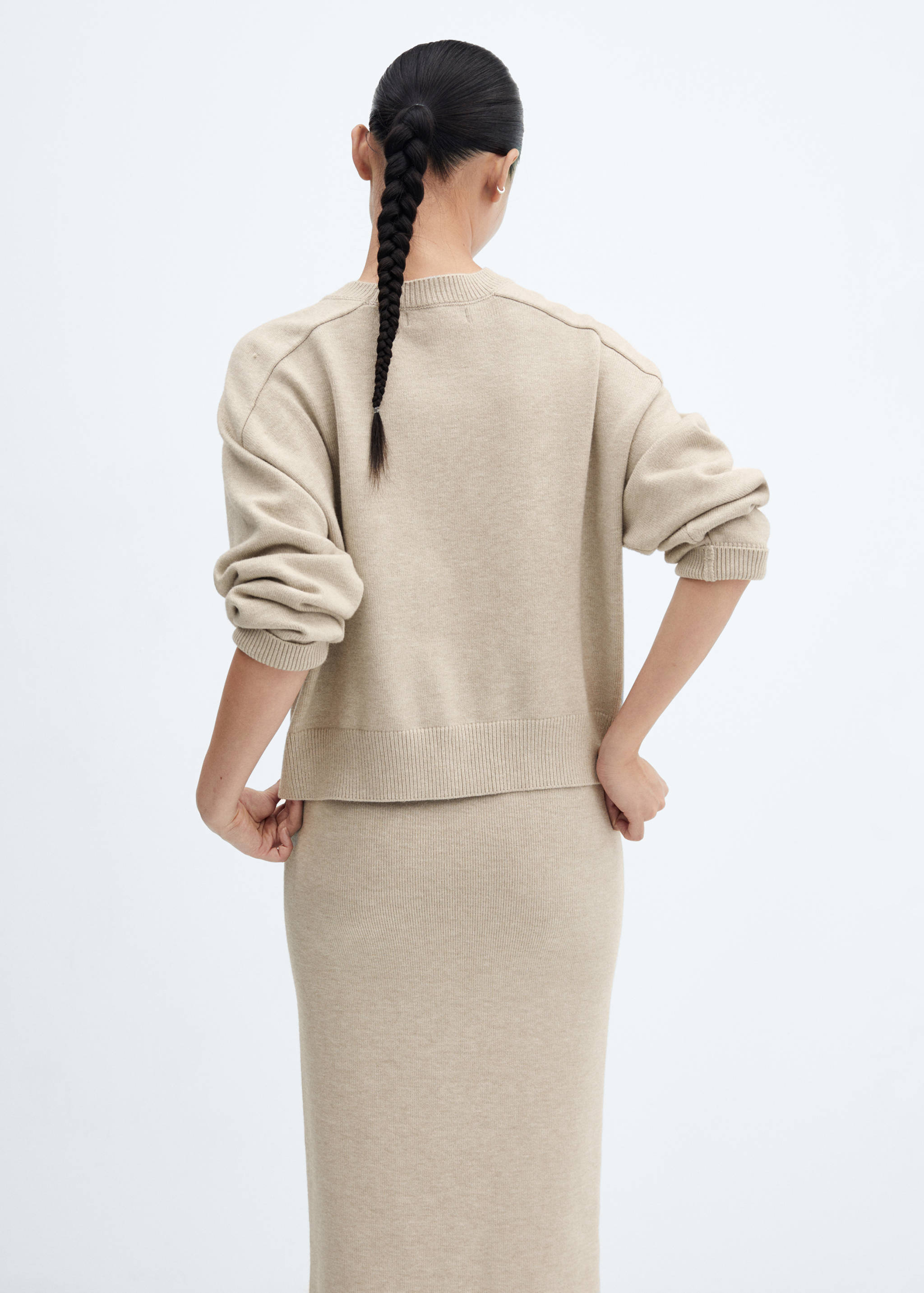 Pullover mit Ziernähten - Rückseite des Artikels