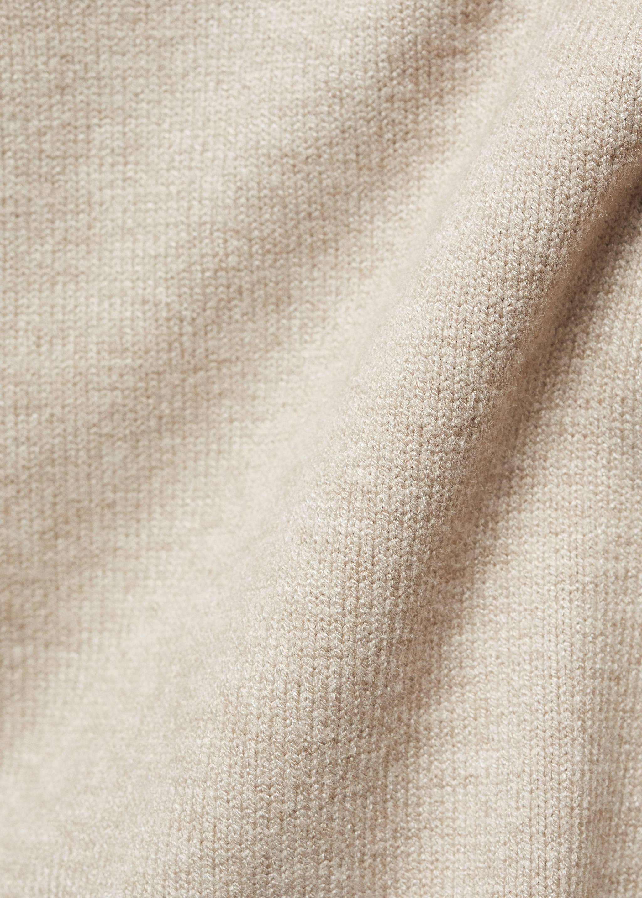 Pullover mit Ziernähten - Detail des Artikels 8