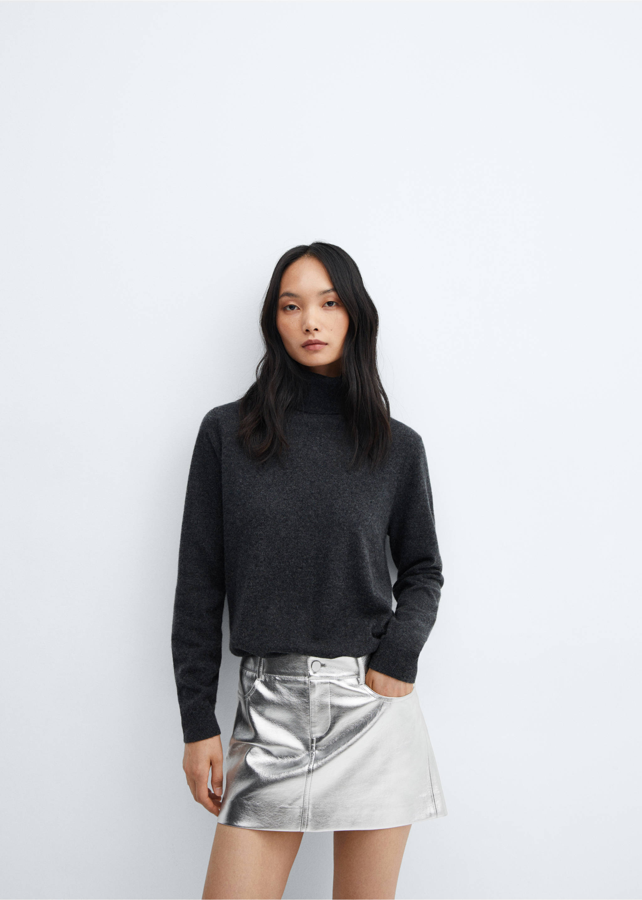 Metallic faux-leather mini-skirt - Details of the article 2, Silver. Ref: 57086726-00.