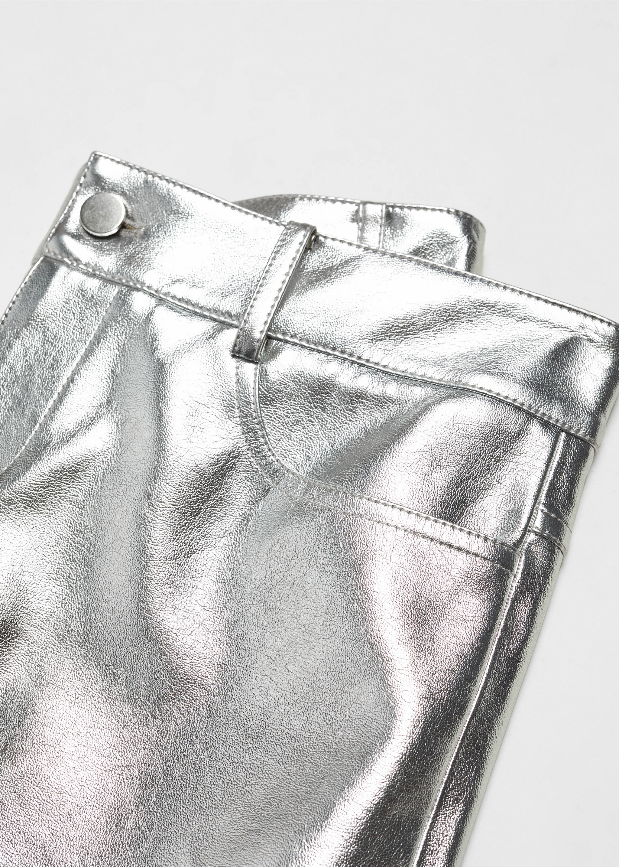 Metallic faux-leather mini-skirt - Details of the article 8, Silver. Ref: 57086726-00.