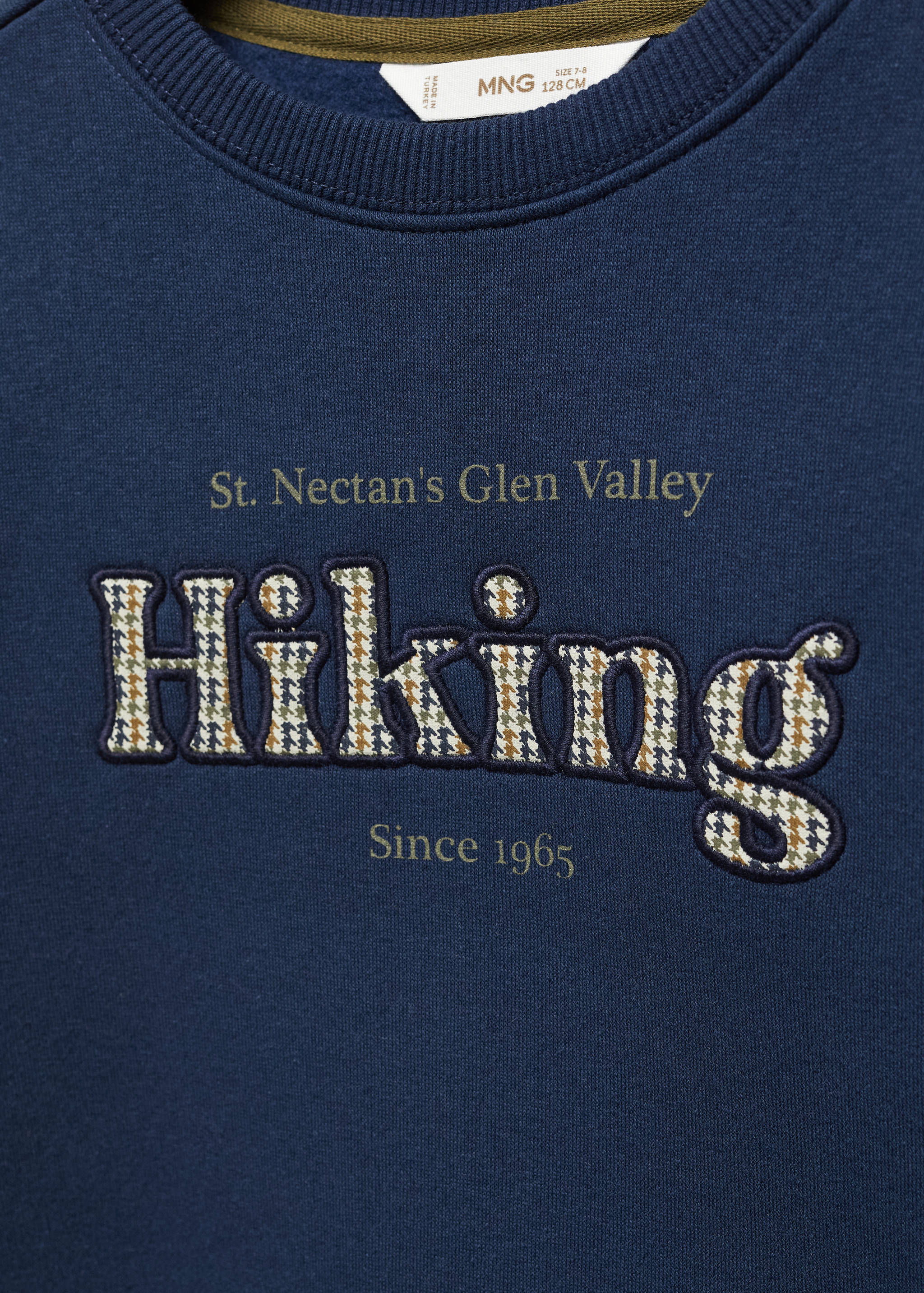 Gemustertes Sweatshirt mit Aufschrift - Detail des Artikels 8