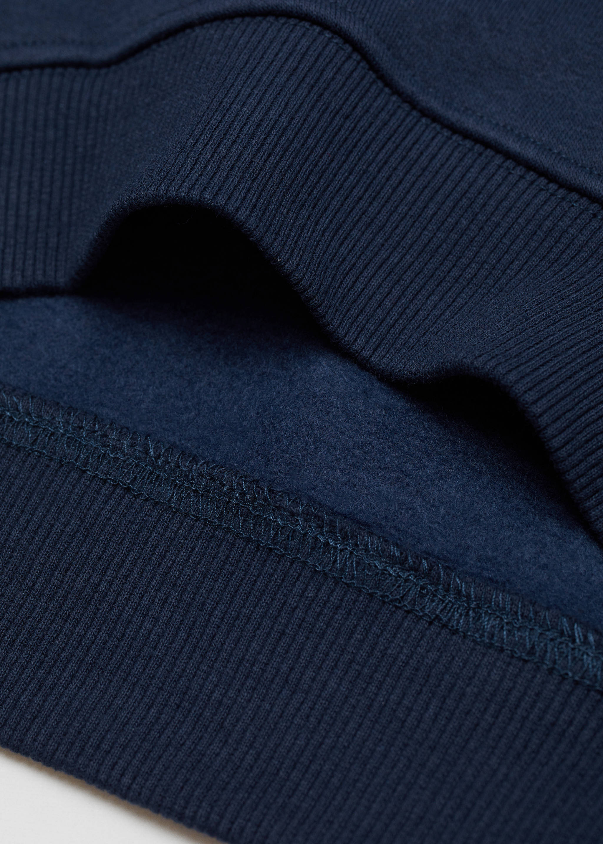 Gemustertes Sweatshirt mit Aufschrift - Detail des Artikels 0