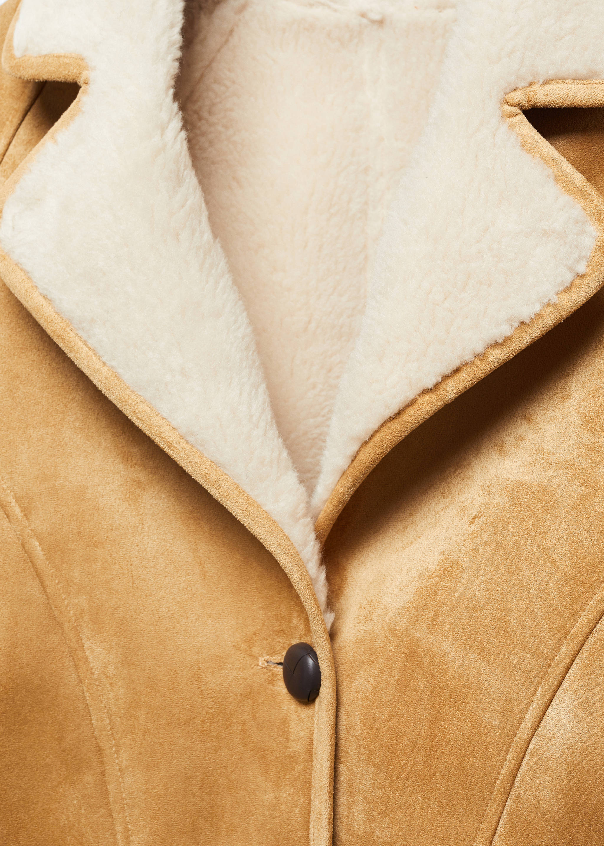 Shearling-lined coat with buttons - Details of the article 8