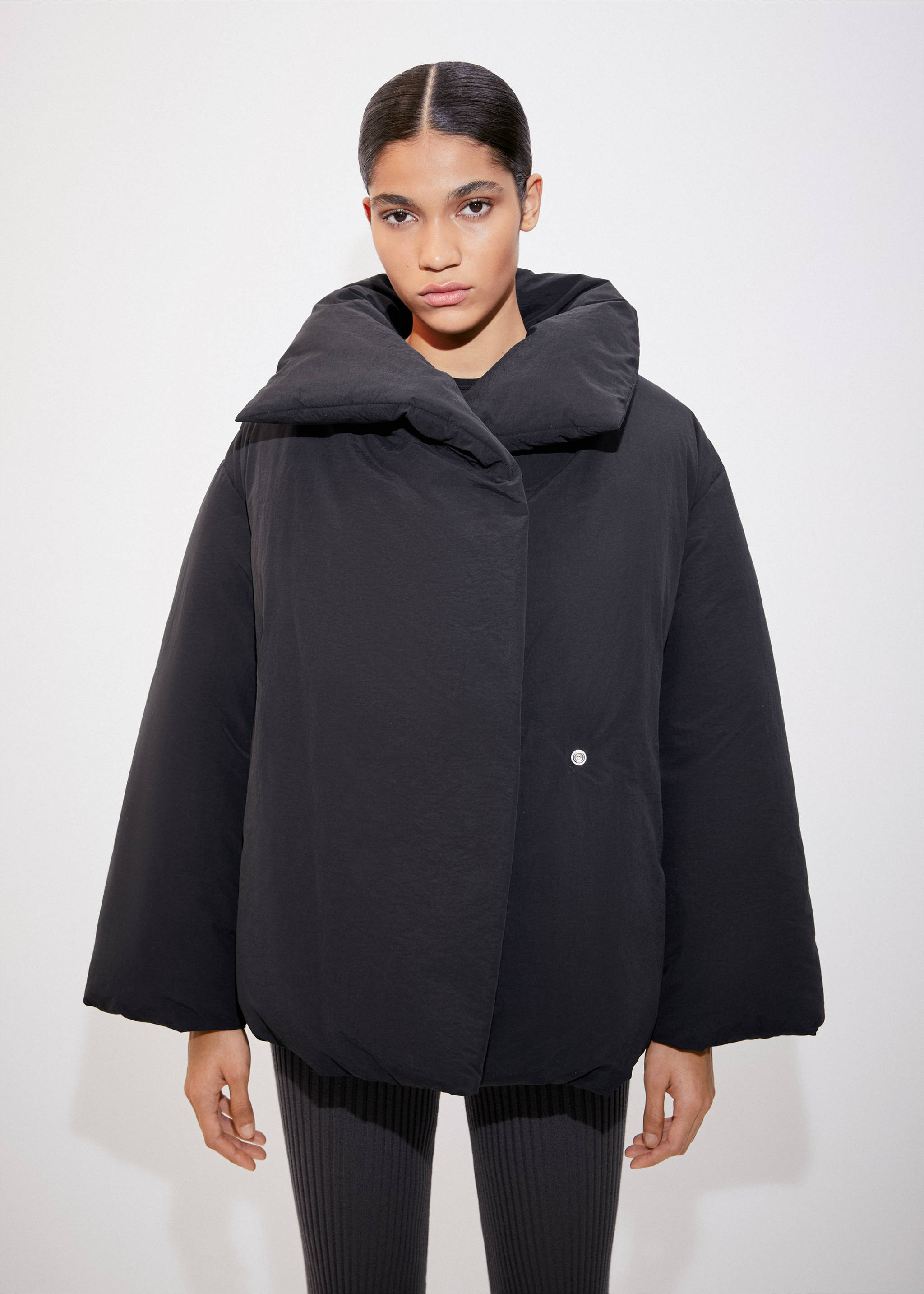 Short oversized padded anorak - Medium plane, Black. Ref: 57087727-00.