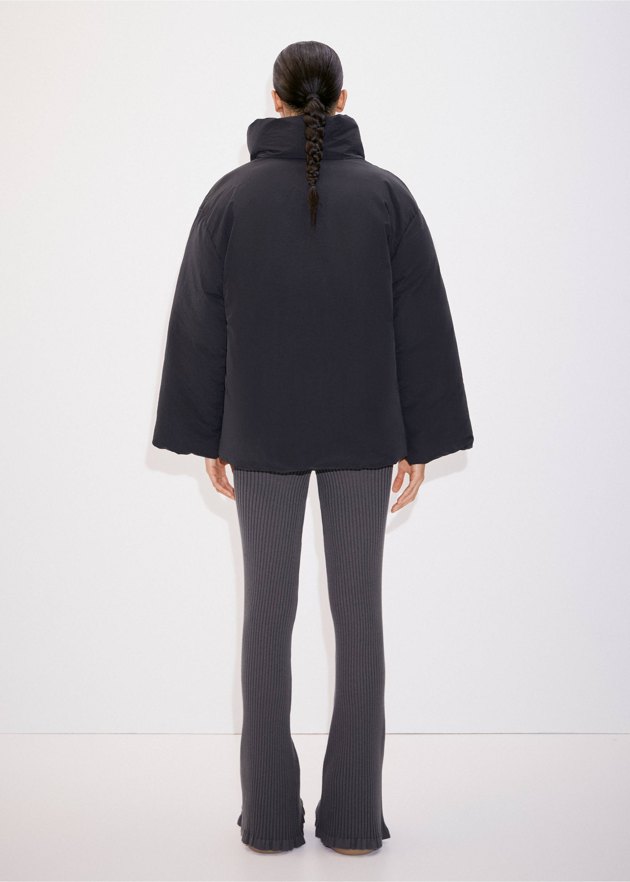Short oversized padded anorak - Reverse of the article, Black. Ref: 57087727-00.