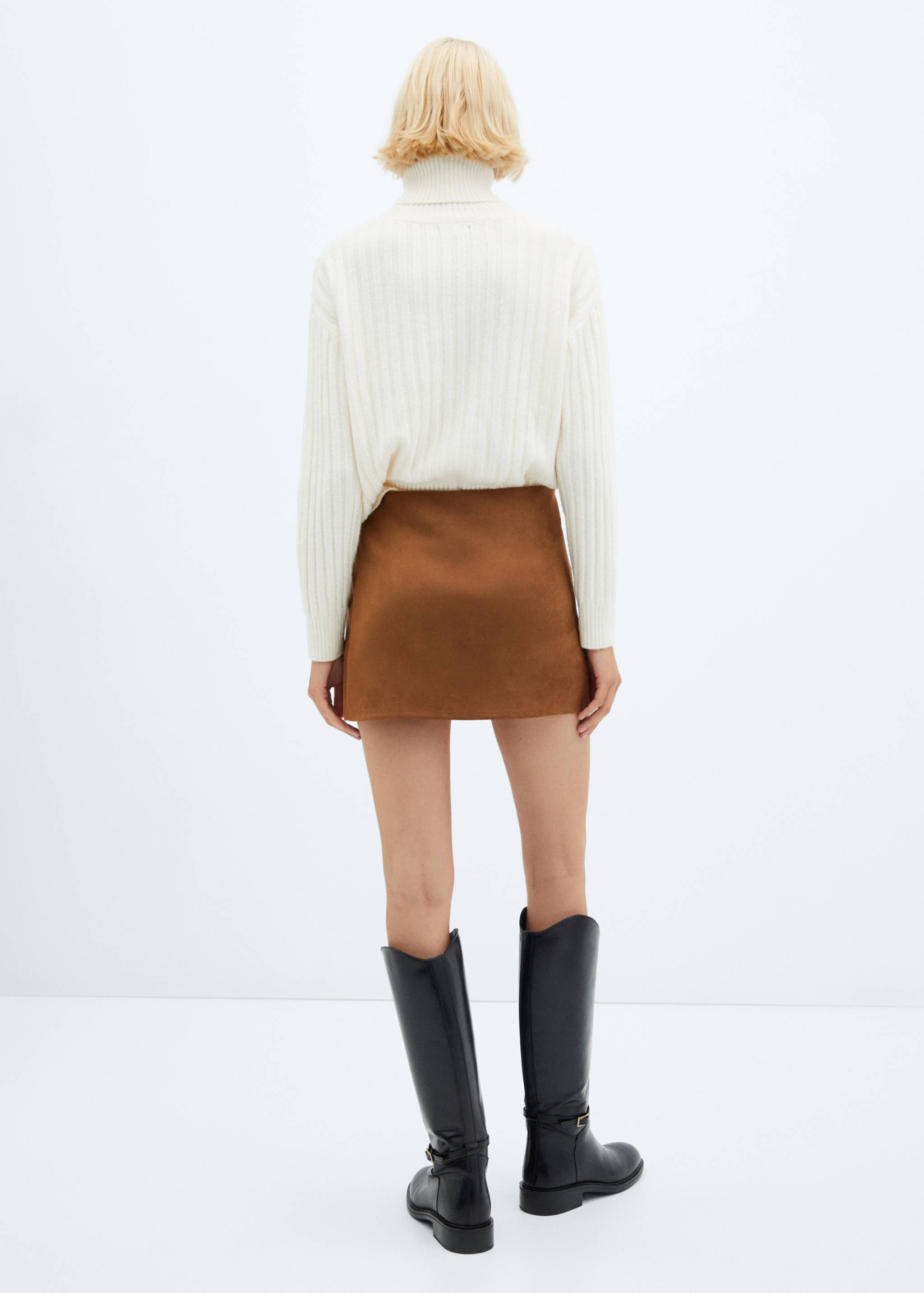 Minijupe suédine - Verso de l’article