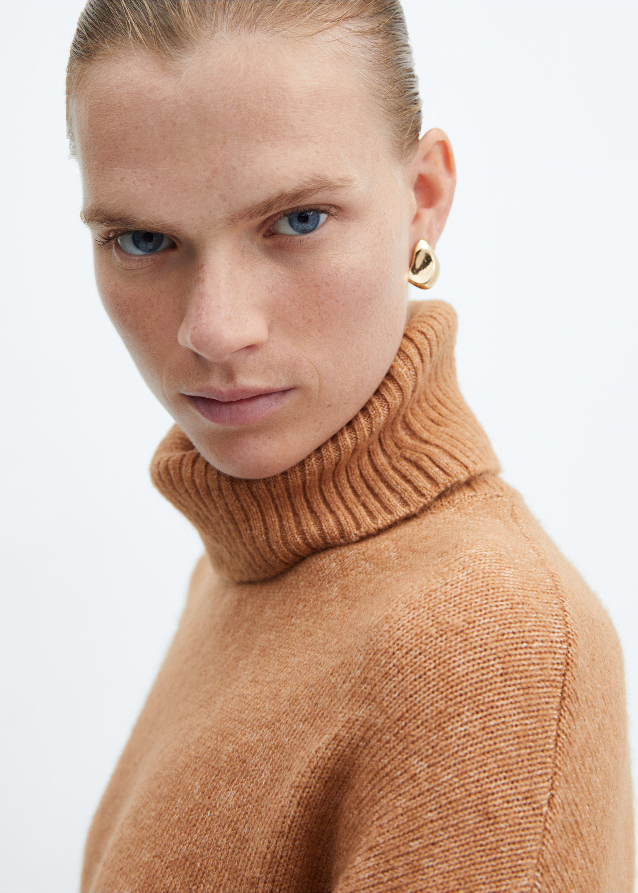 Turtle neck knit dress - Details of the article 1