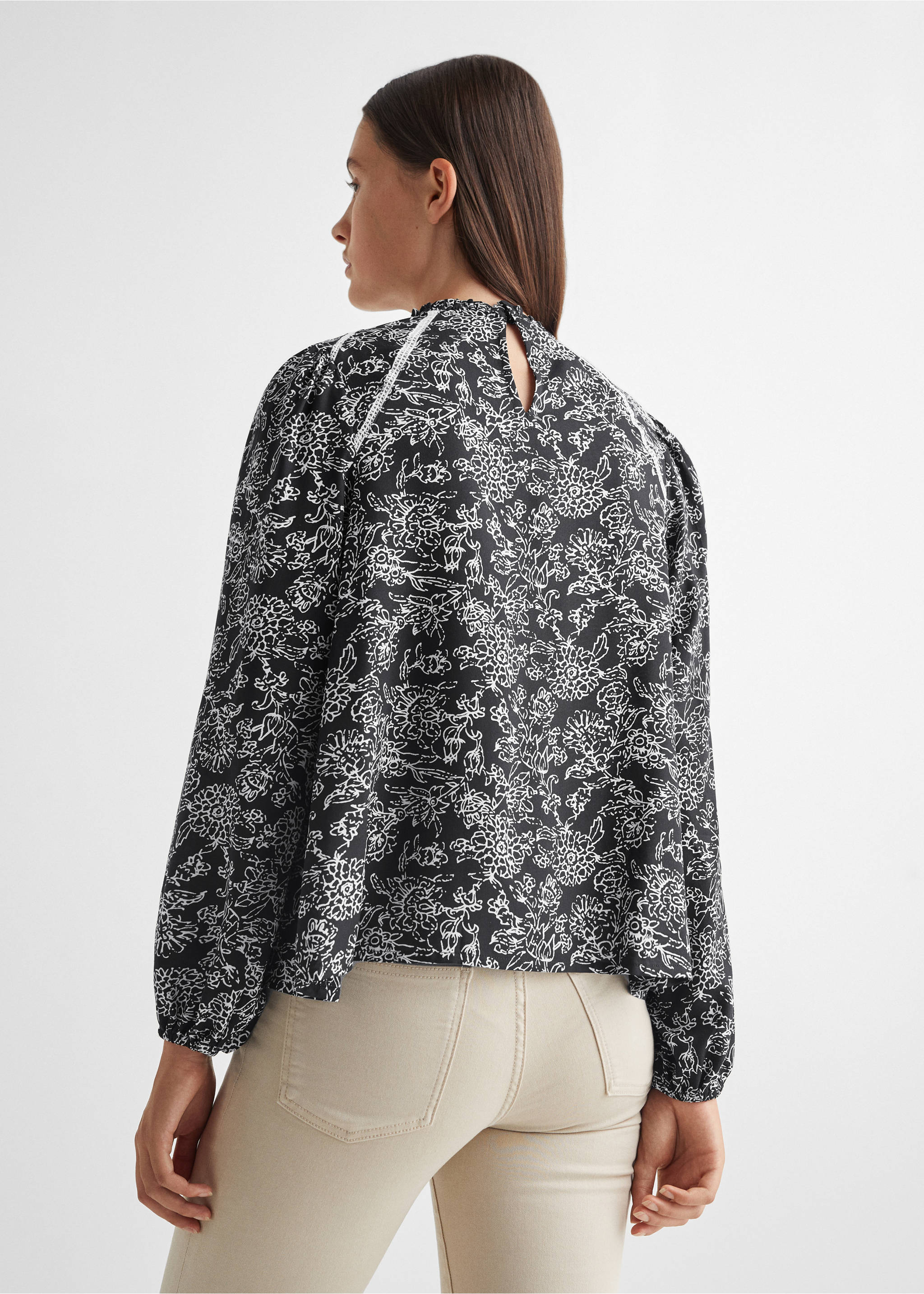 Bluse med trykk - Baksiden av artikkelen, Svart. Ref: 57087898-00.