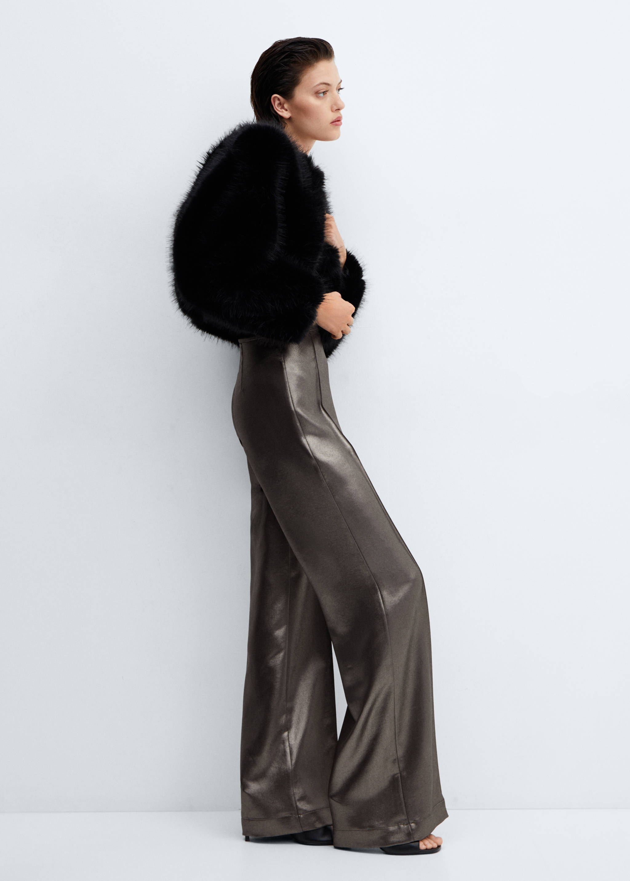 Metallic-effect trousers - Details of the article 2