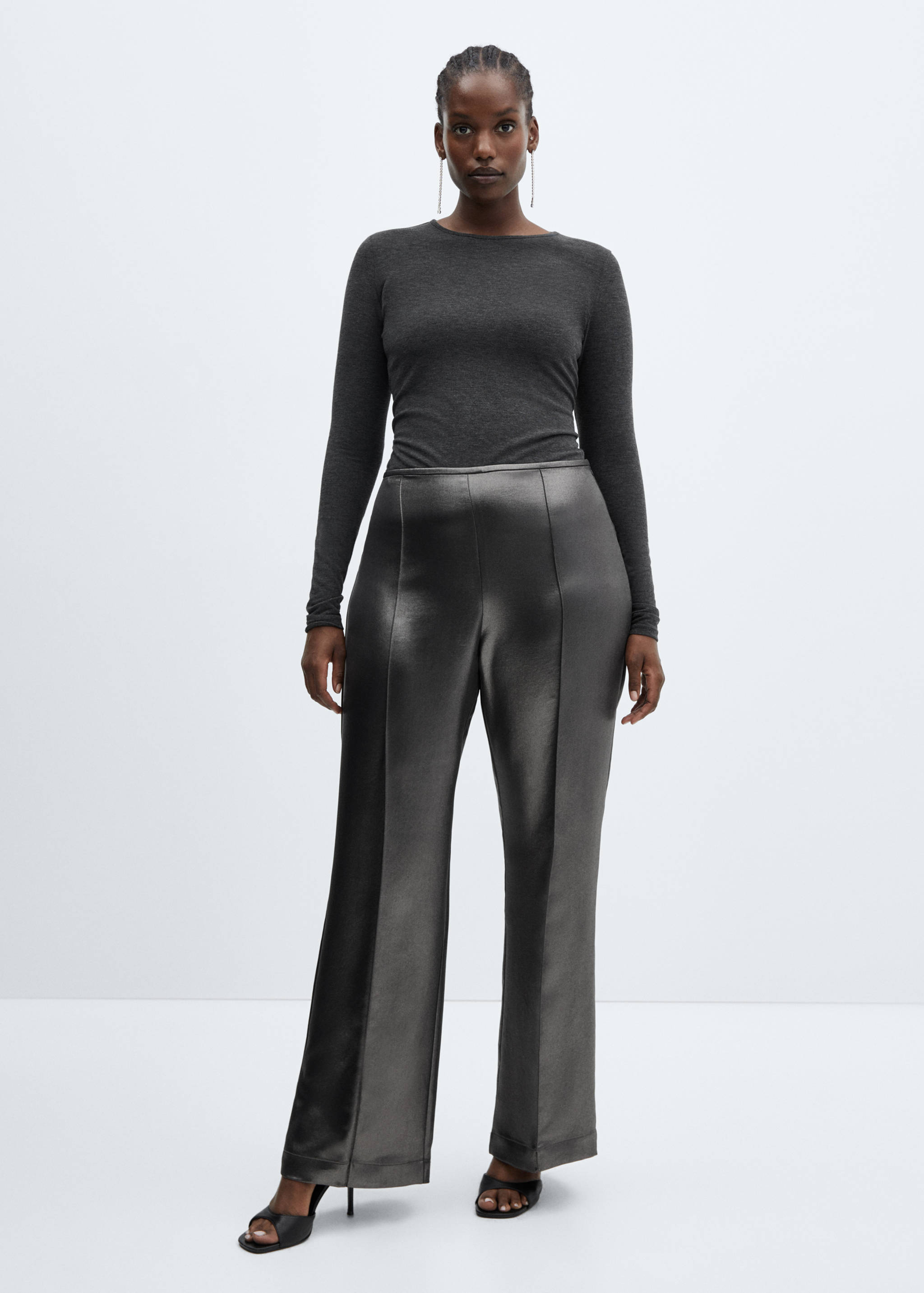 Metallic-effect trousers - Details of the article 3