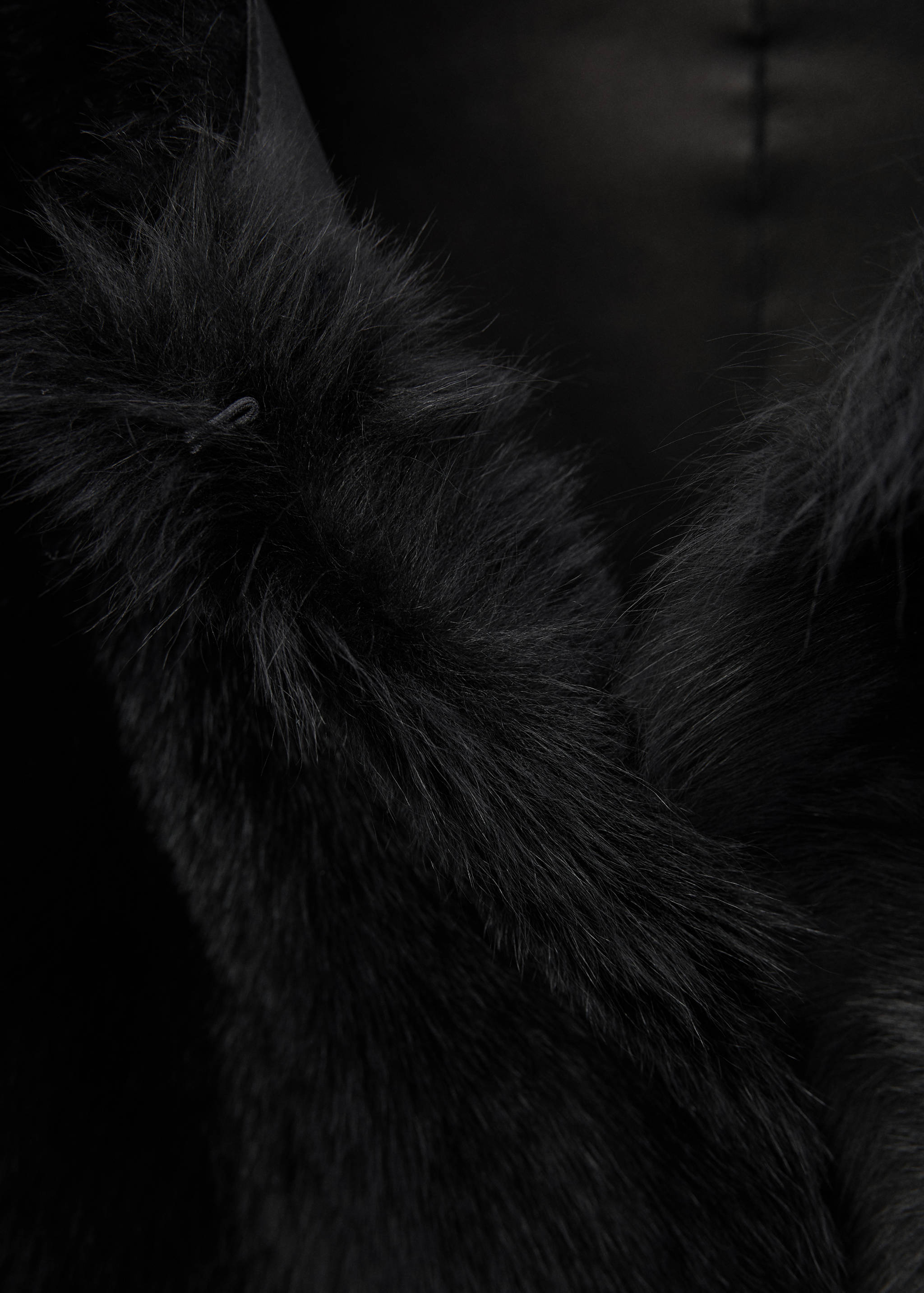 Reversible sheepskin fur-effect jacket - Details of the article 8