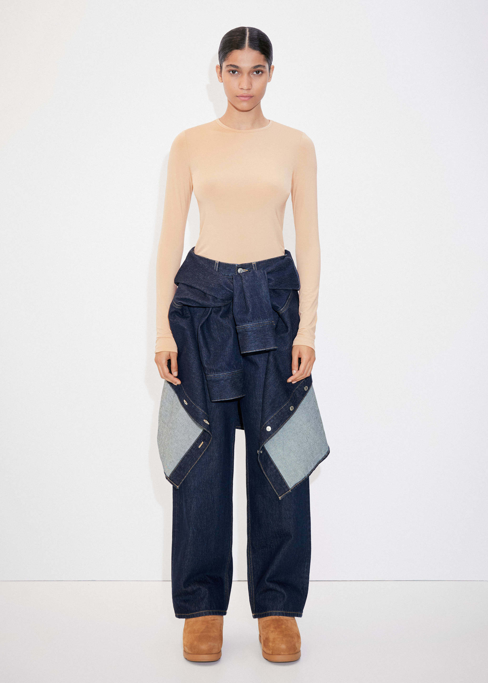 Rounded neck t-shirt - General plane