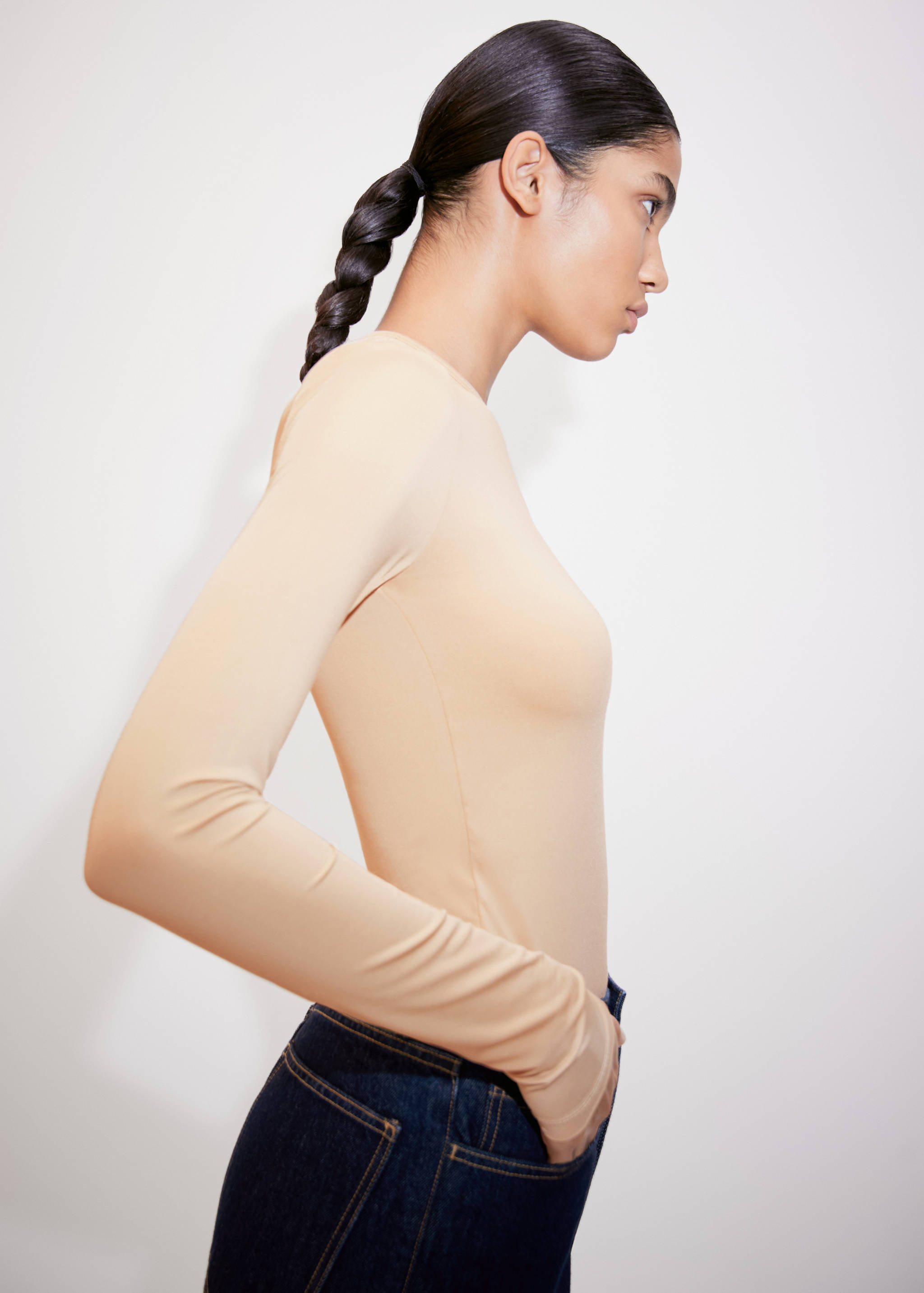 Rounded neck t-shirt - Details of the article 1