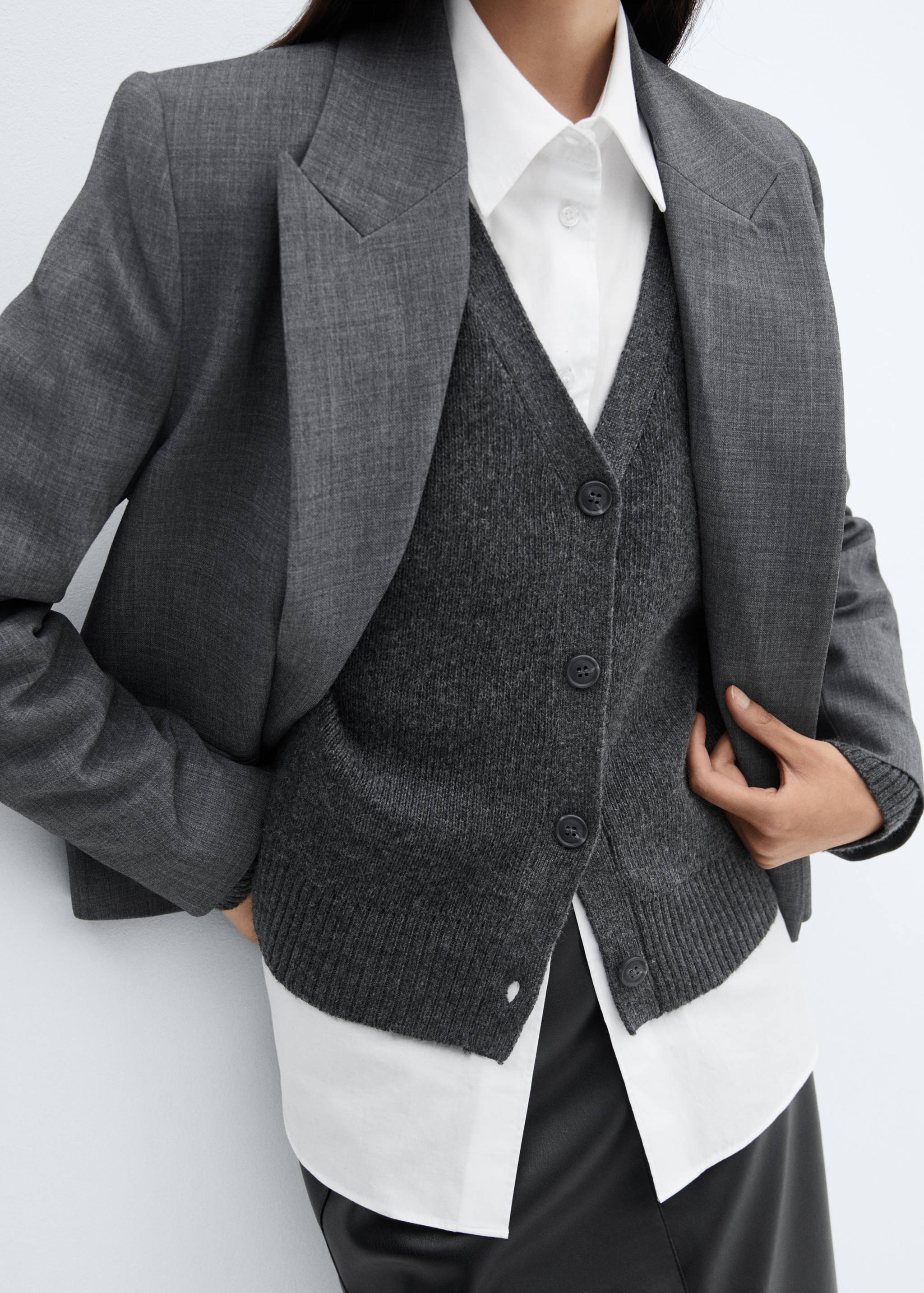 Button knit cardigan - Details of the article 6