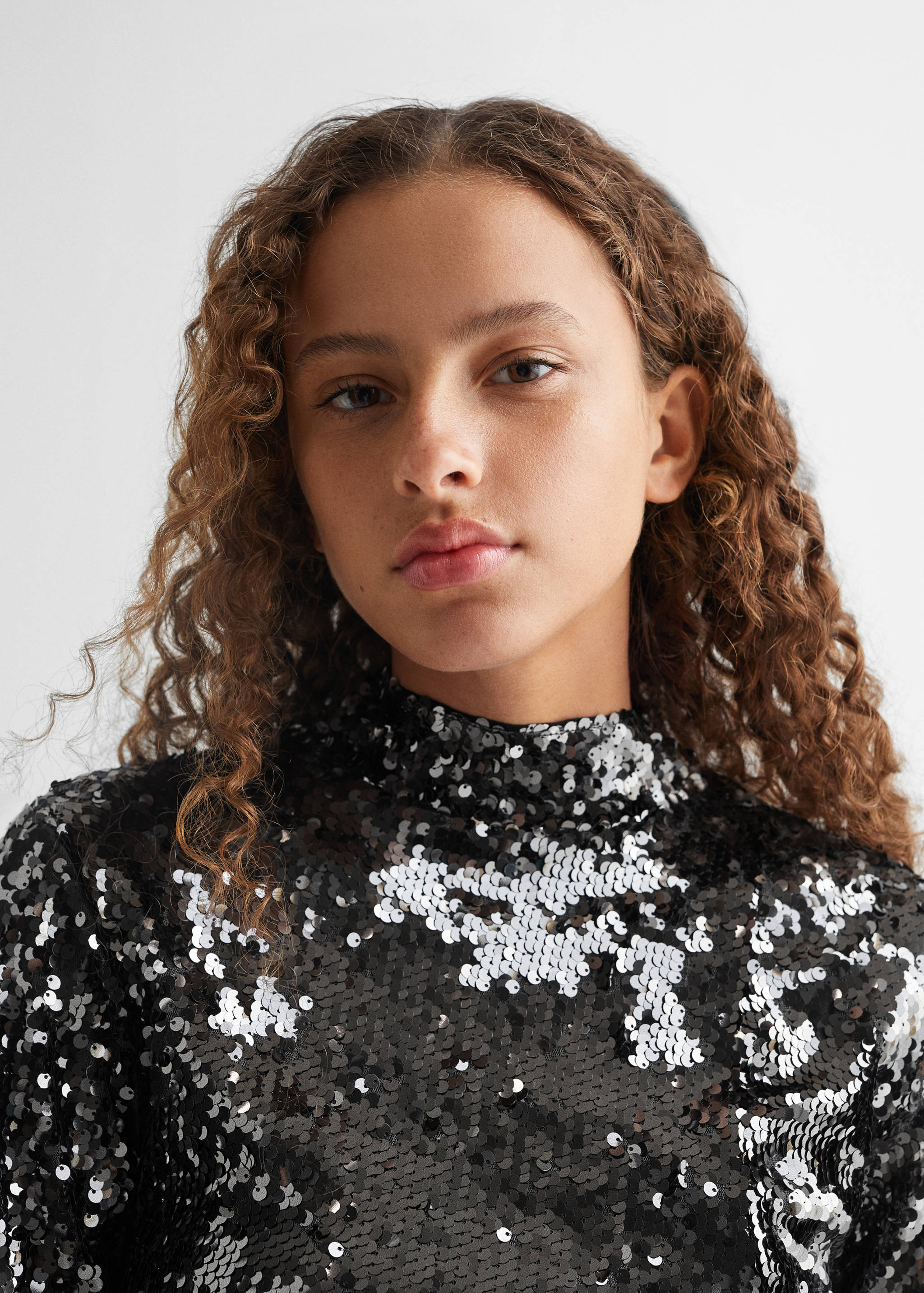 Sequined halter neck dress - Details of the article 1