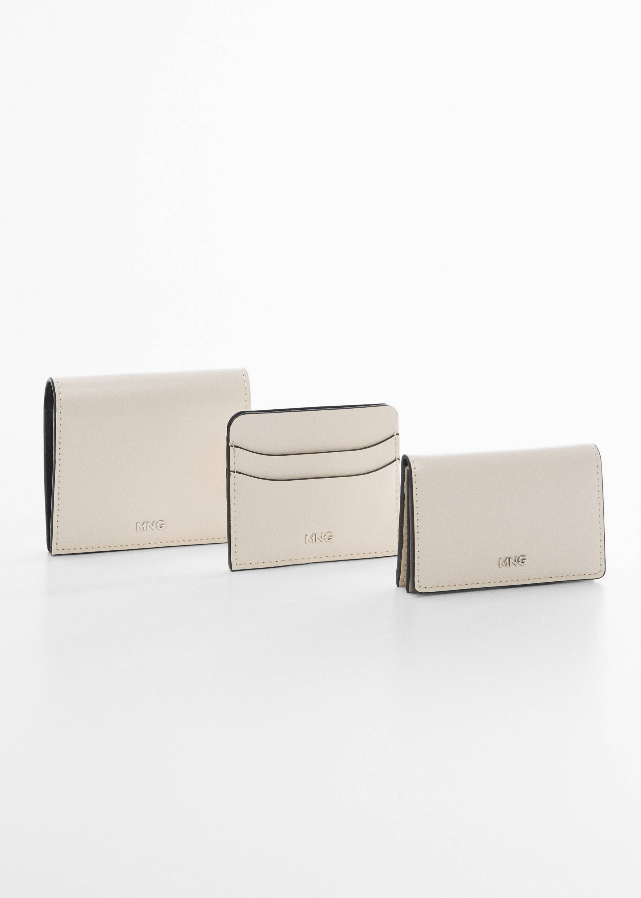 Cardholder with embossed logo - Details of the article 1