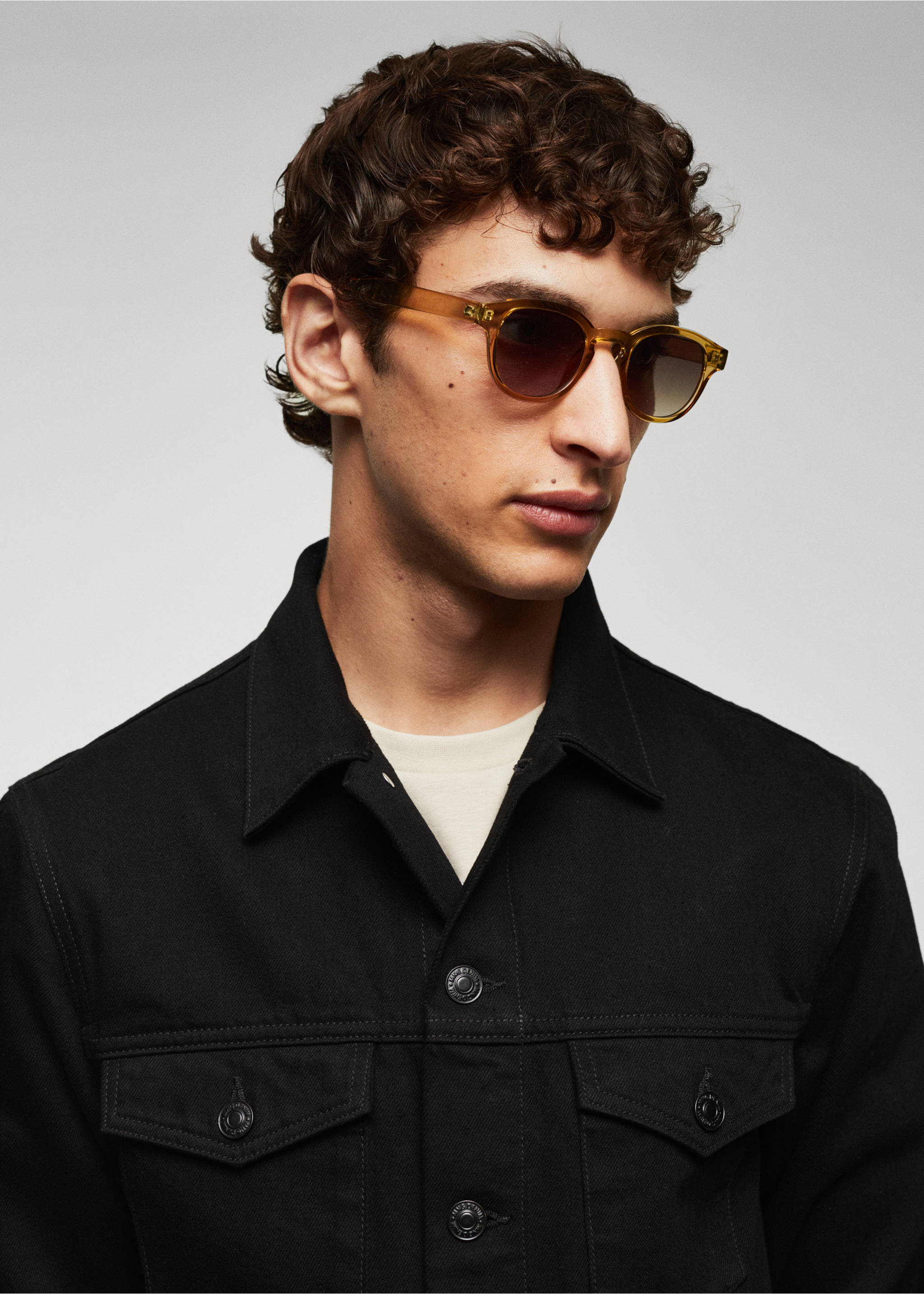 Blouson en jean essentiel - Détail de l'article 1, Black denim. Ref: 57092517-00.