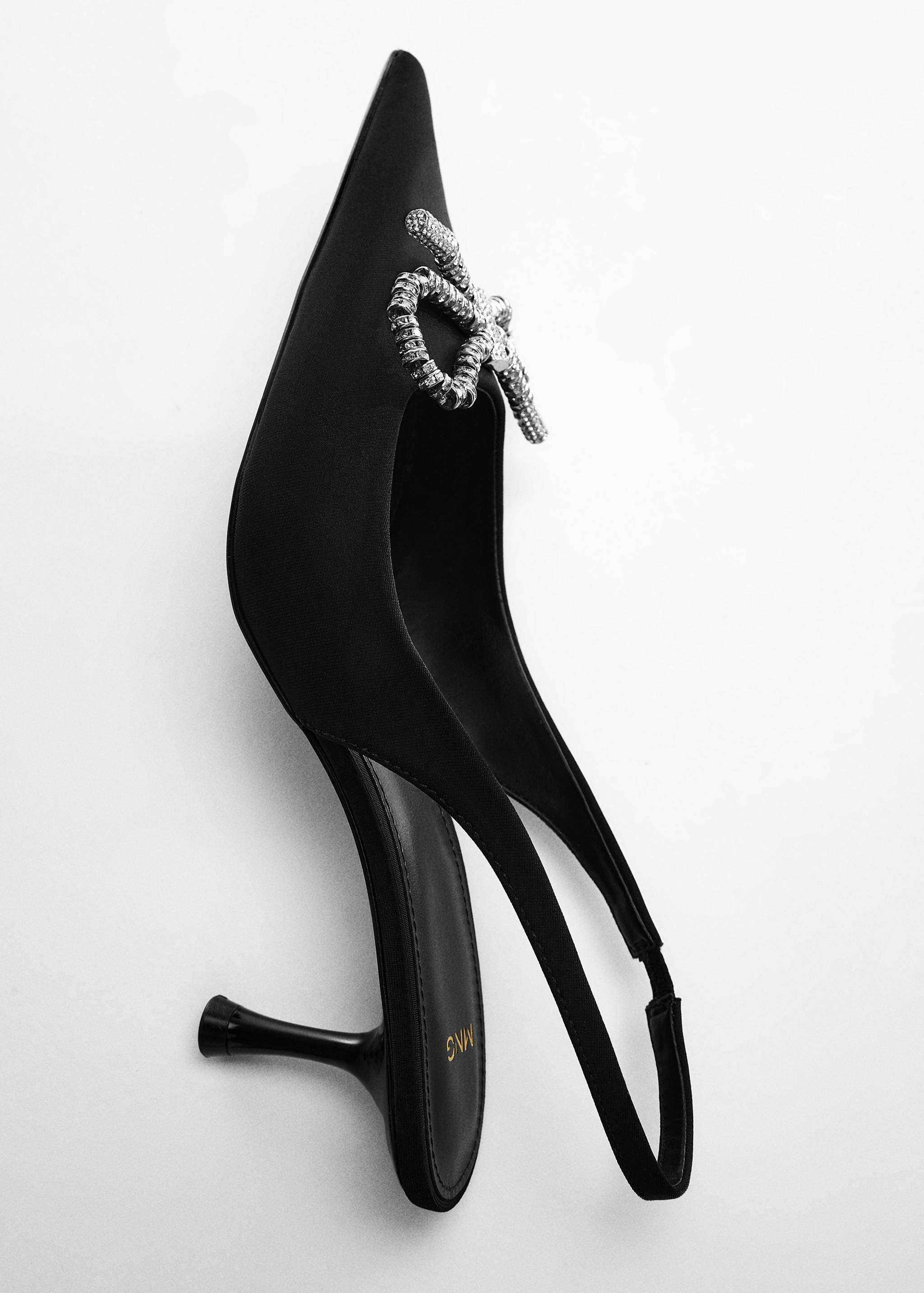 Schuh mit strassbesetztem Schleifendetail - Detail des Artikels 5