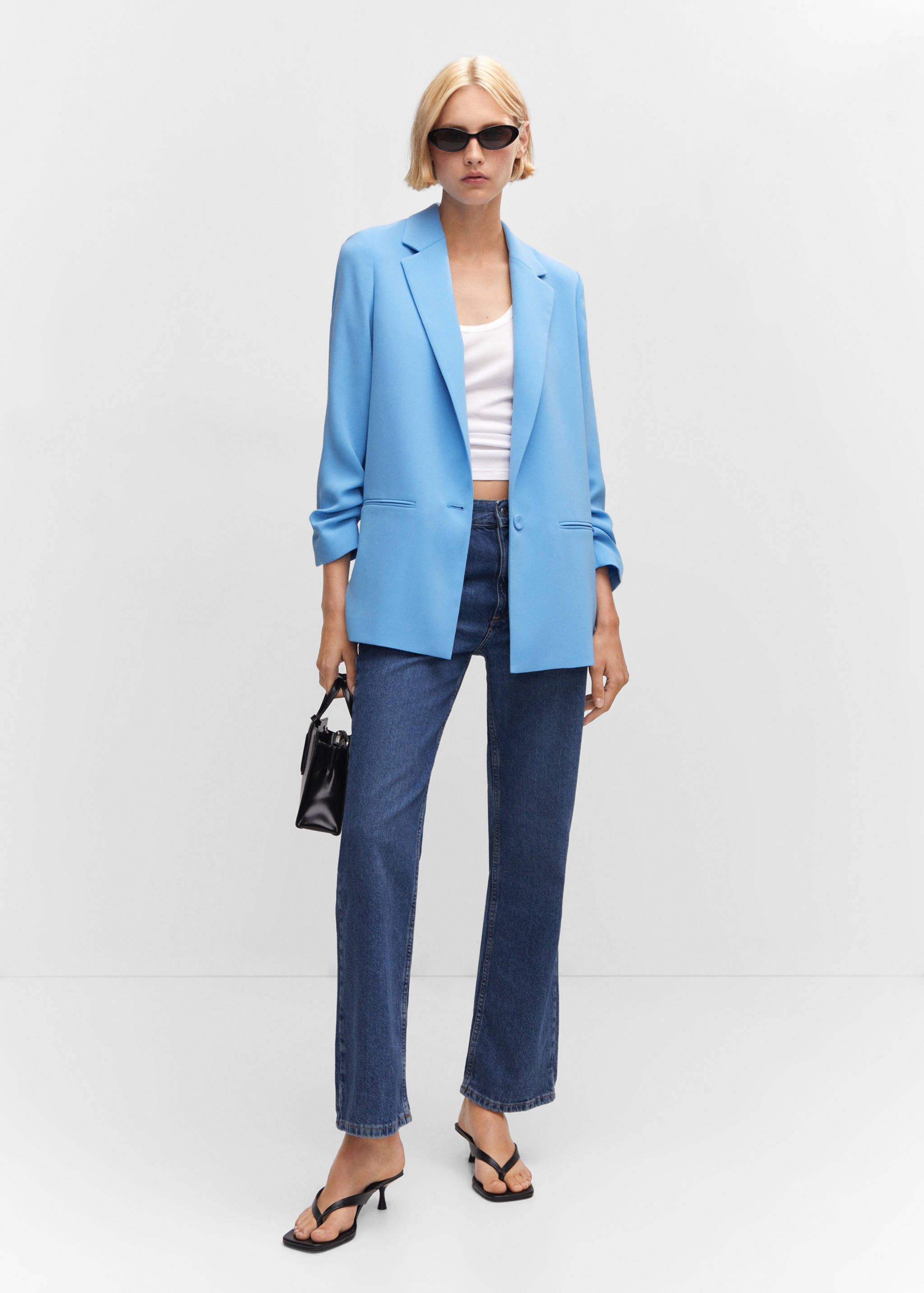 Jacket with gathered sleeves - General plane