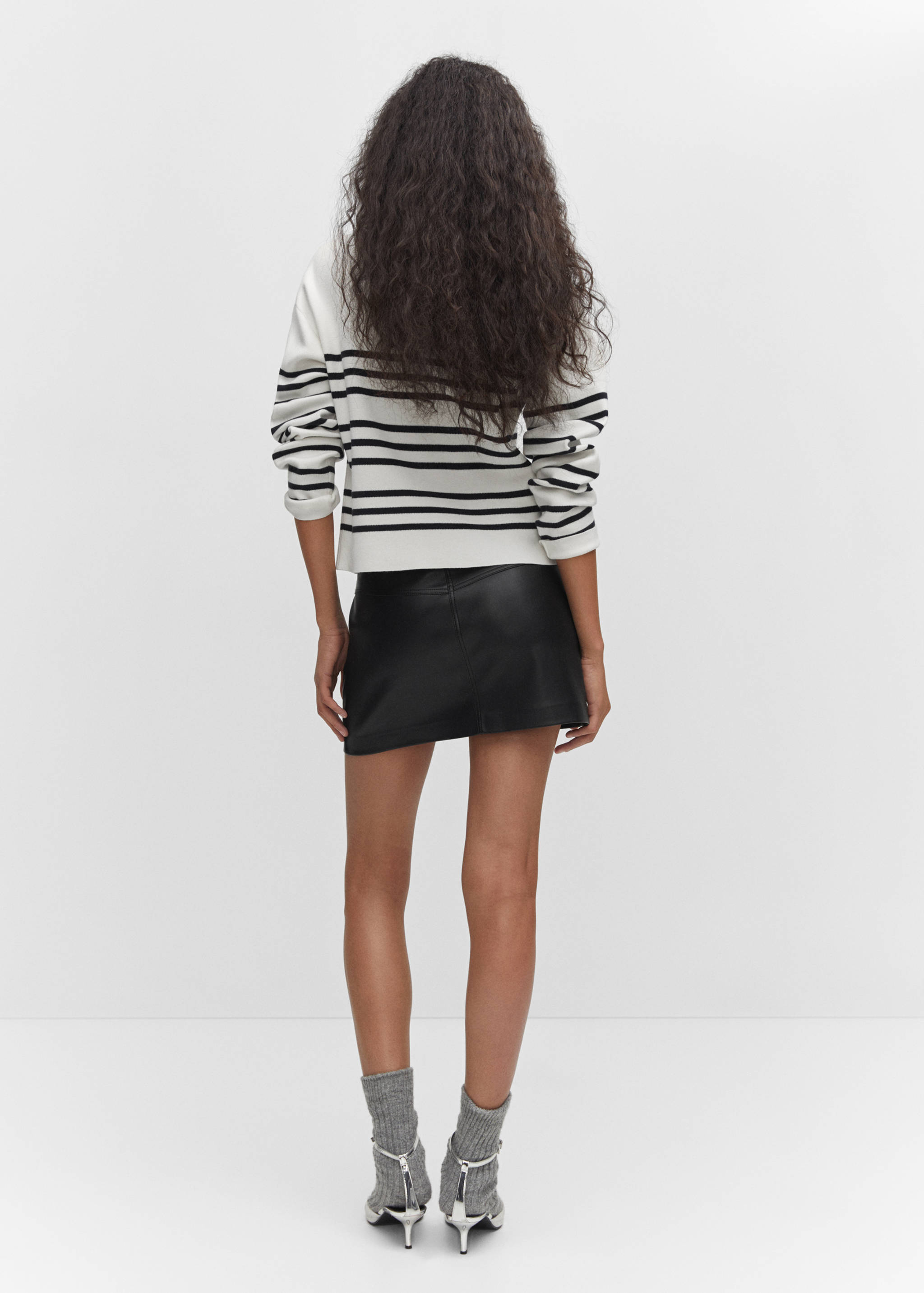 Strickpullover mit Bateau-Ausschnitt - Rückseite des Artikels