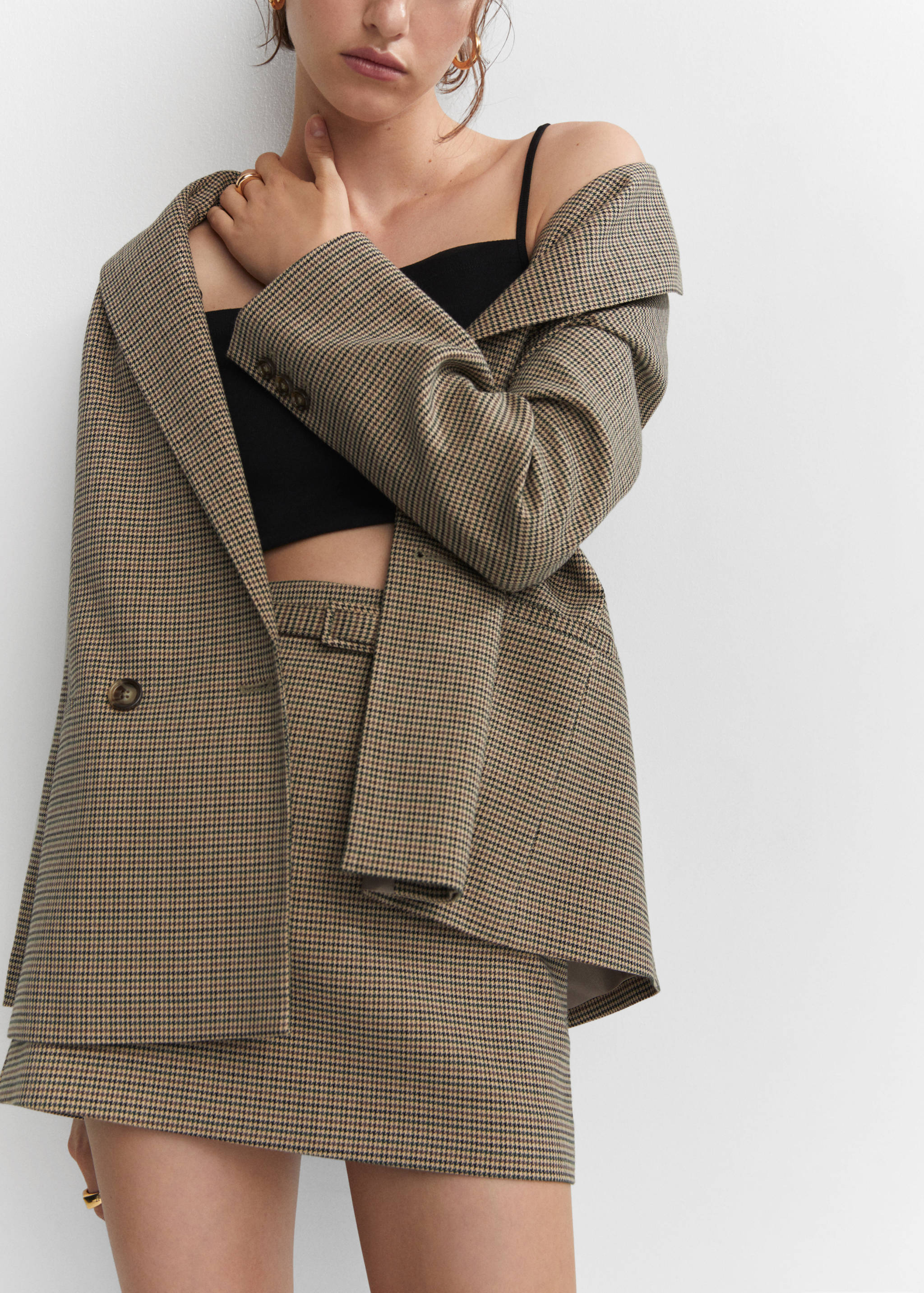 Double-breasted blazer with button - Details of the article 3