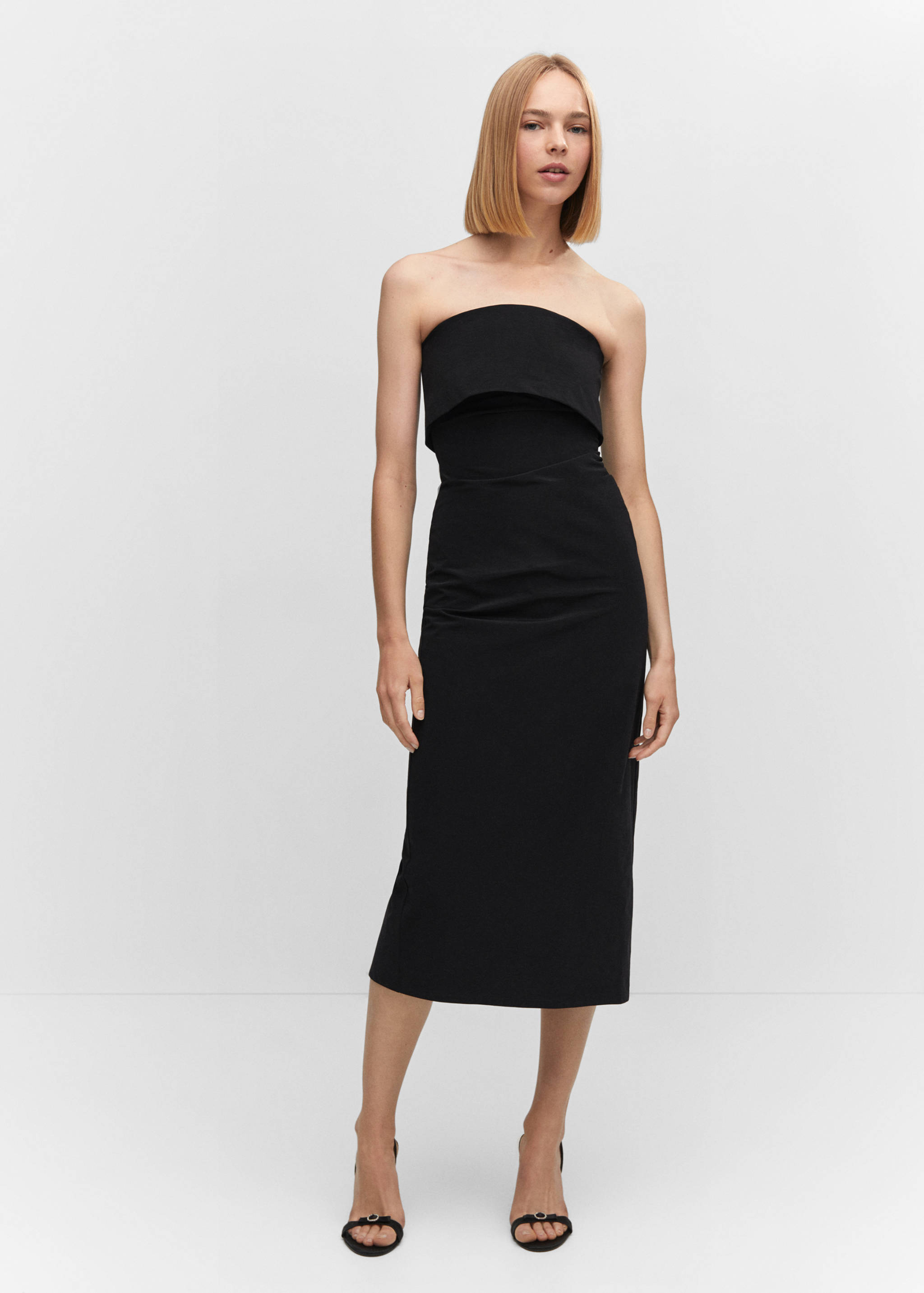 Strapless dress with slit - General plane