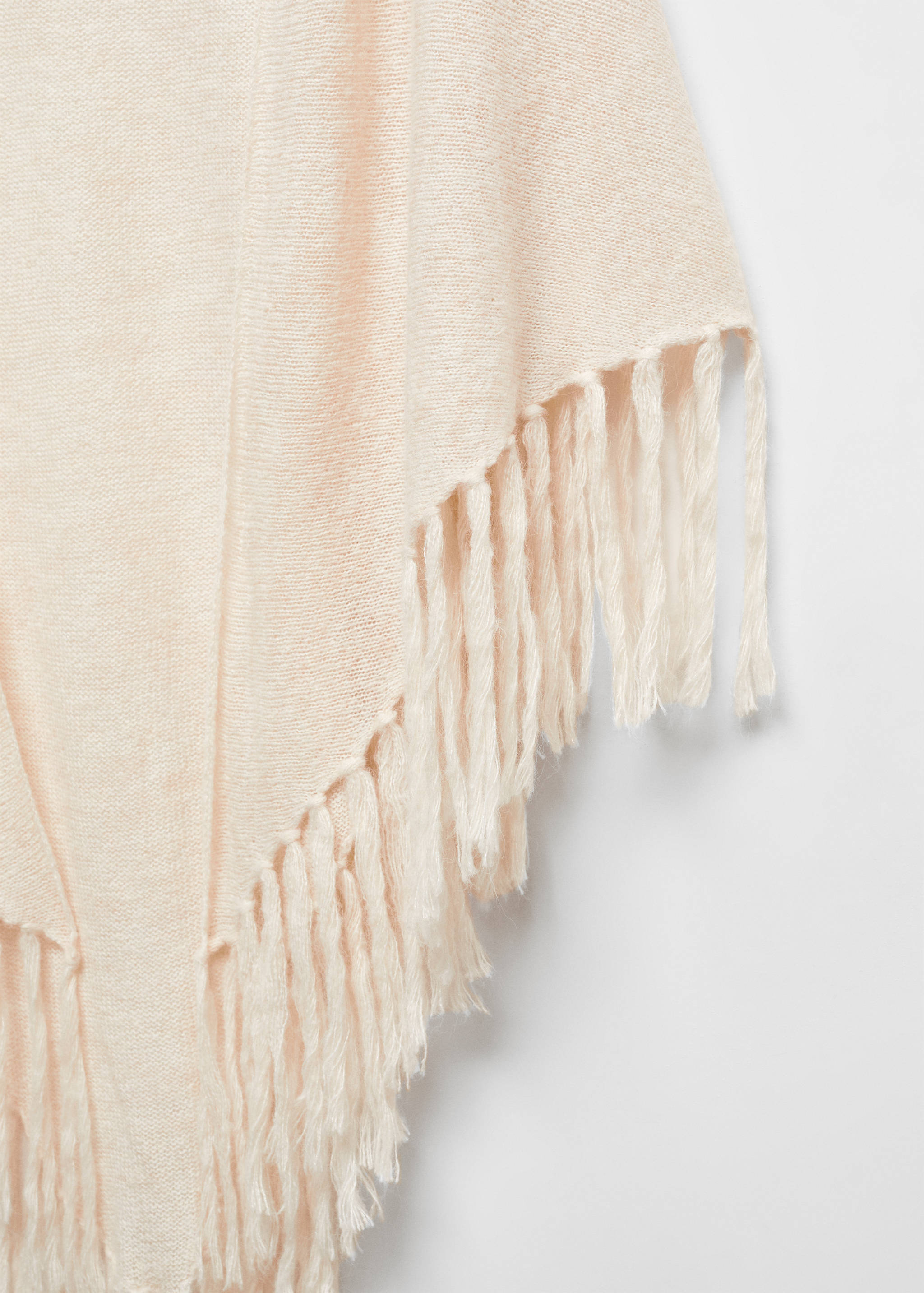 Fringed poncho - Details of the article 8