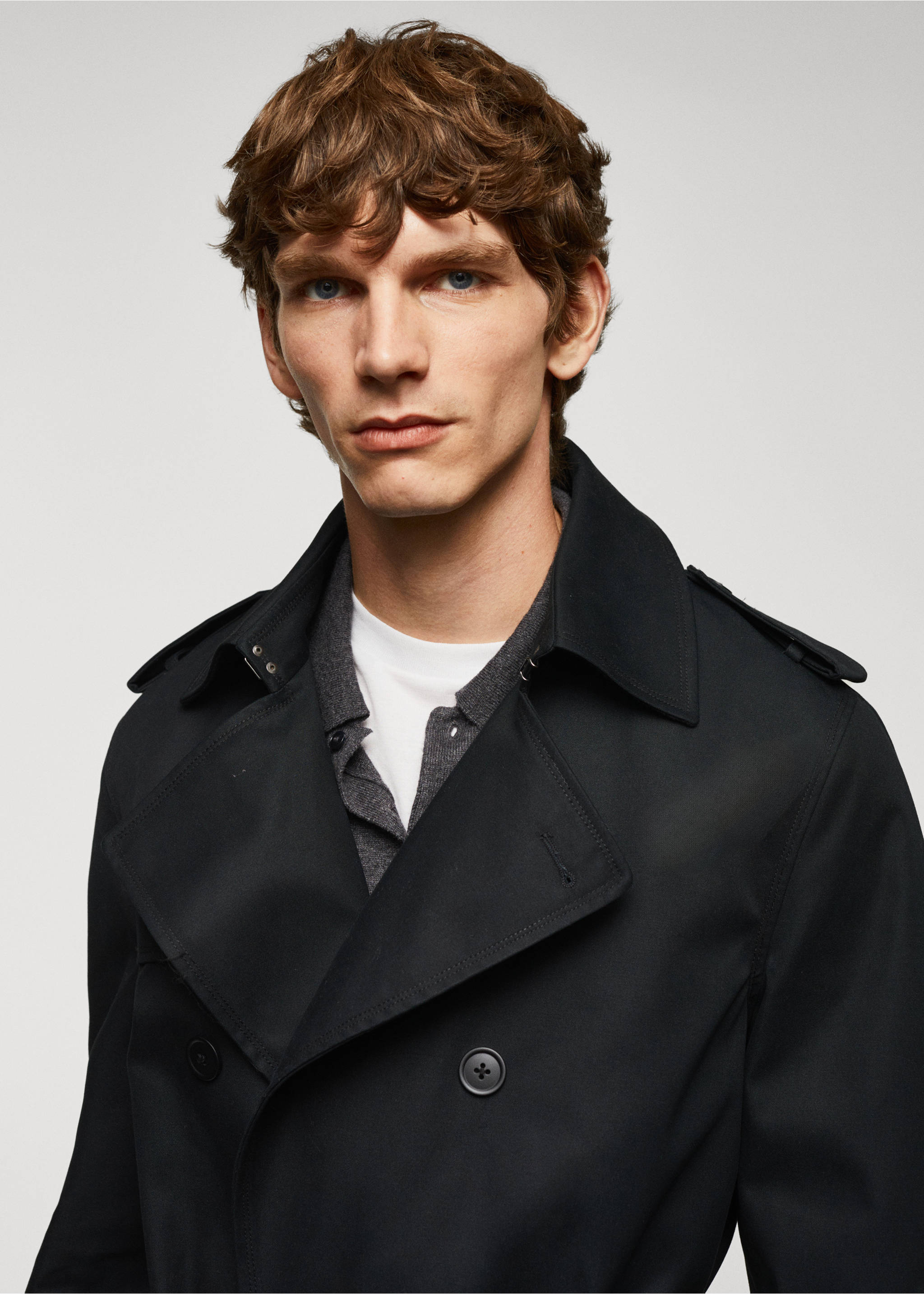 Classic water-repellent trench coat - Details of the article 1, Black. Ref: 57094384-00.