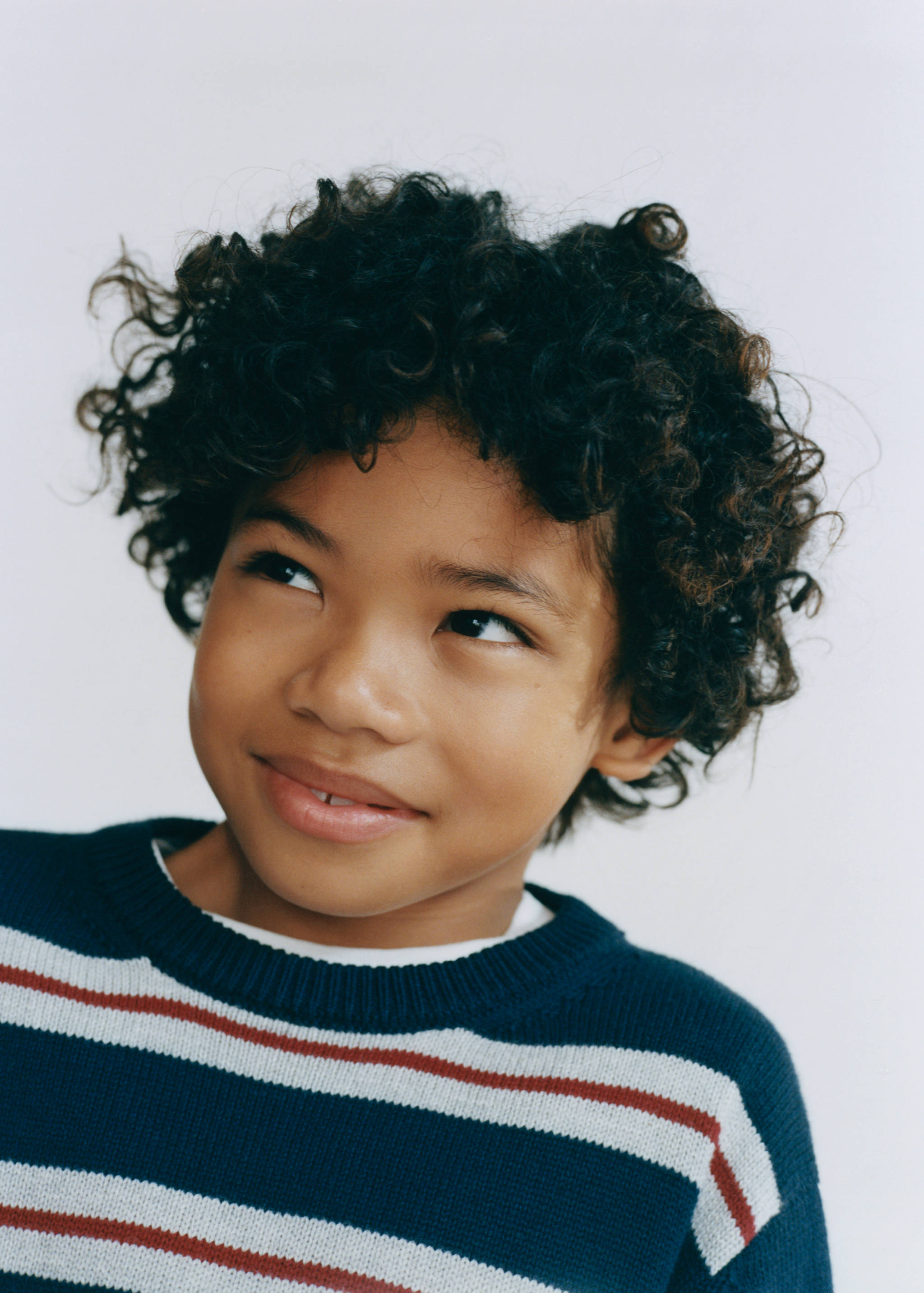 Pulover din tricot cu dungi - Detaliu al articolului 5