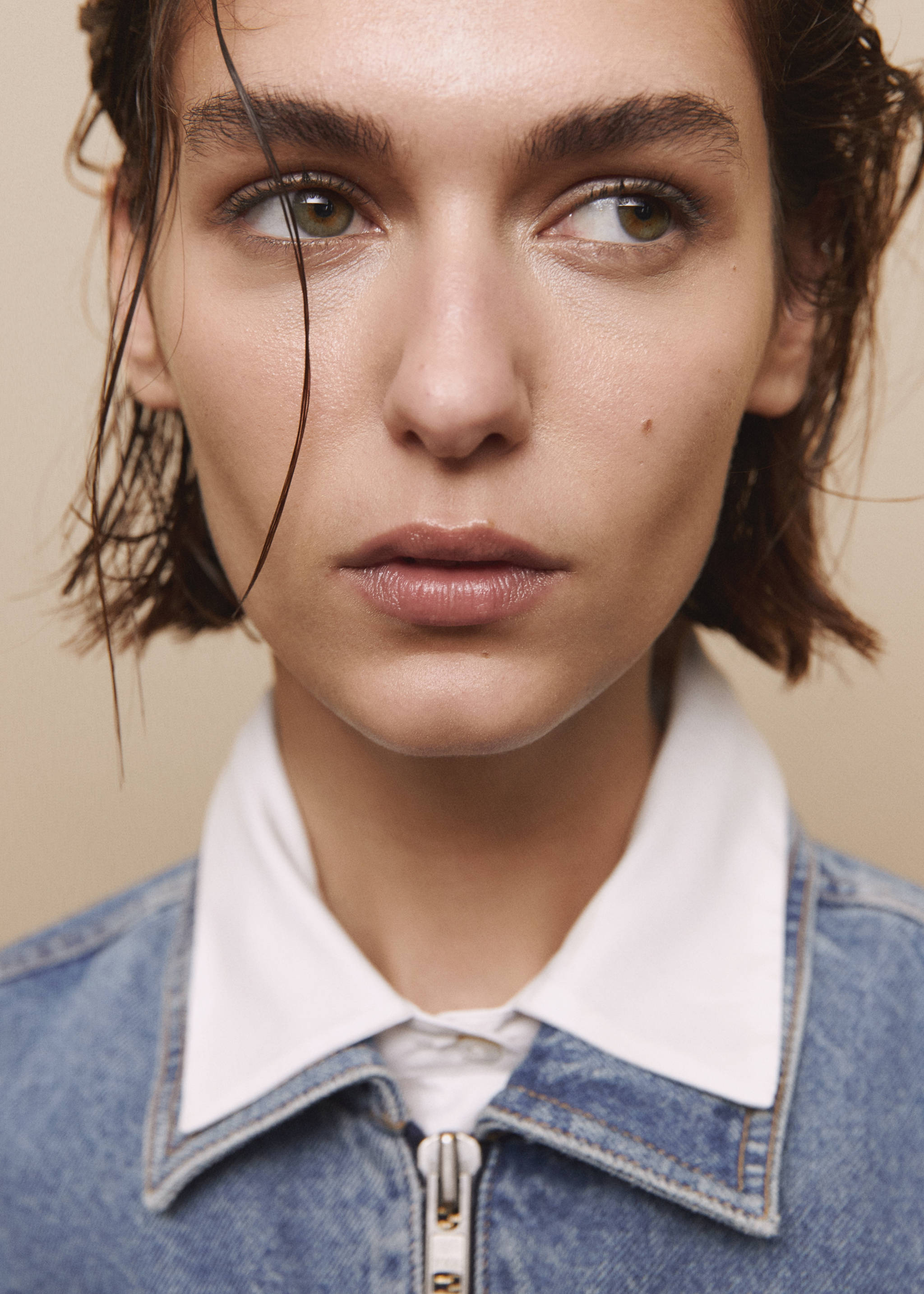 Two-tone wide leg jeans - Details of the article 9, Medium Blue. Ref: 57094779-00.