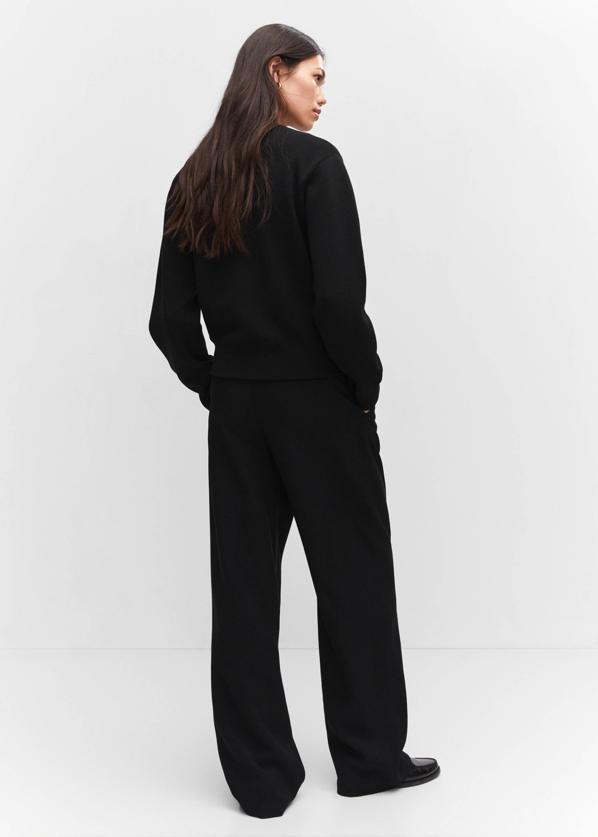 Round neck cardigan - Reverse of the article