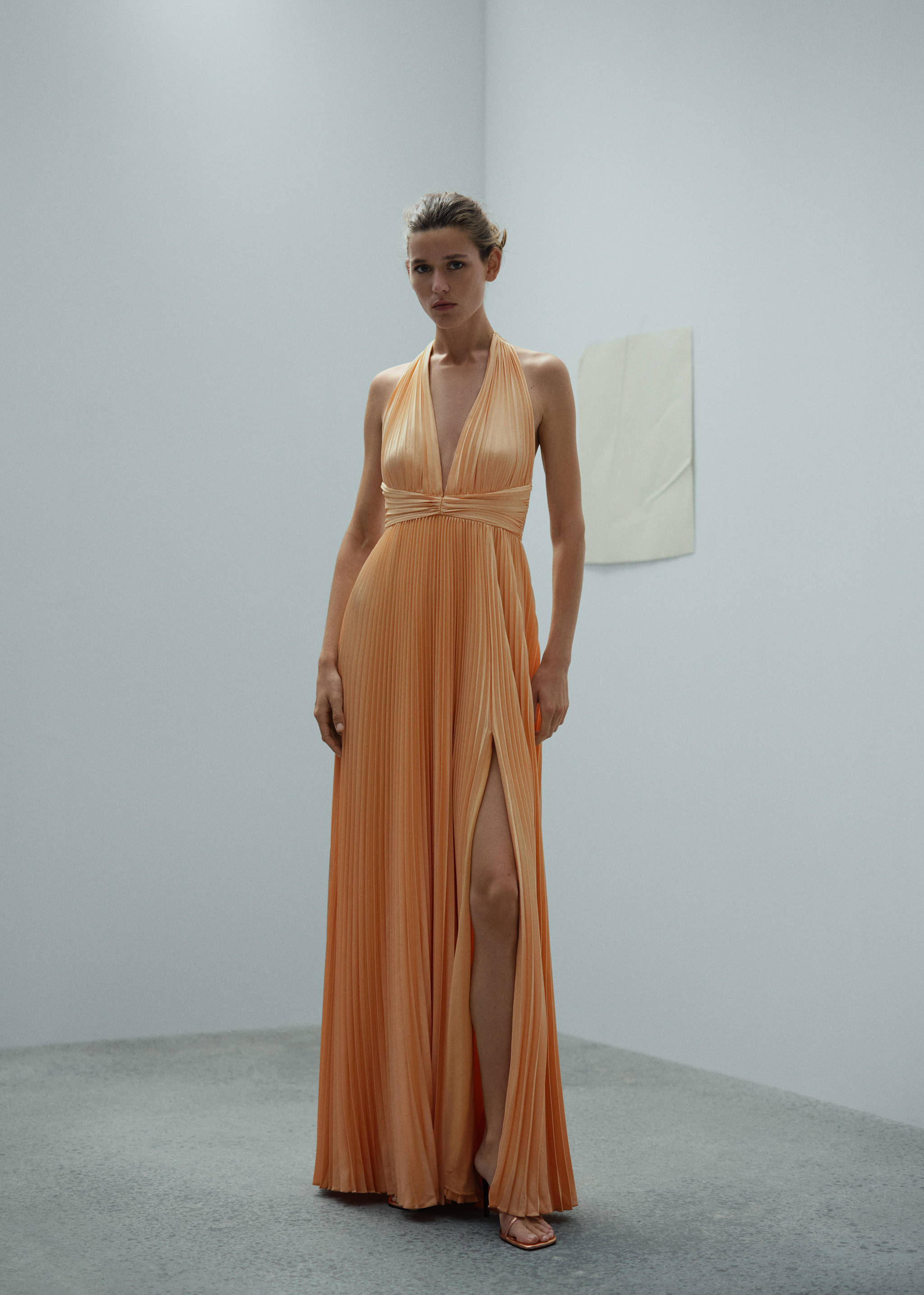 Pleated dress with knot detail - General plane