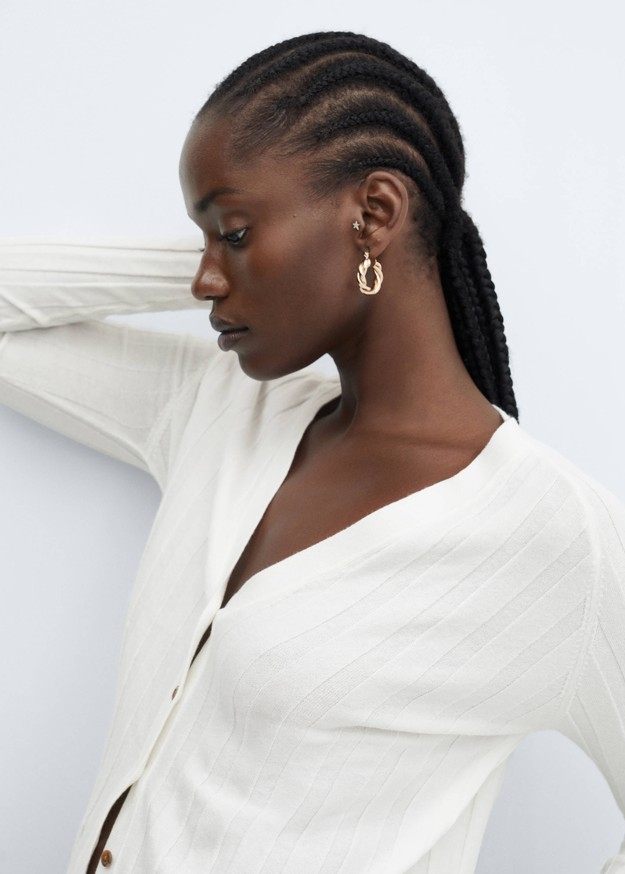 Buttoned ribbed cardigan - Details of the article 4