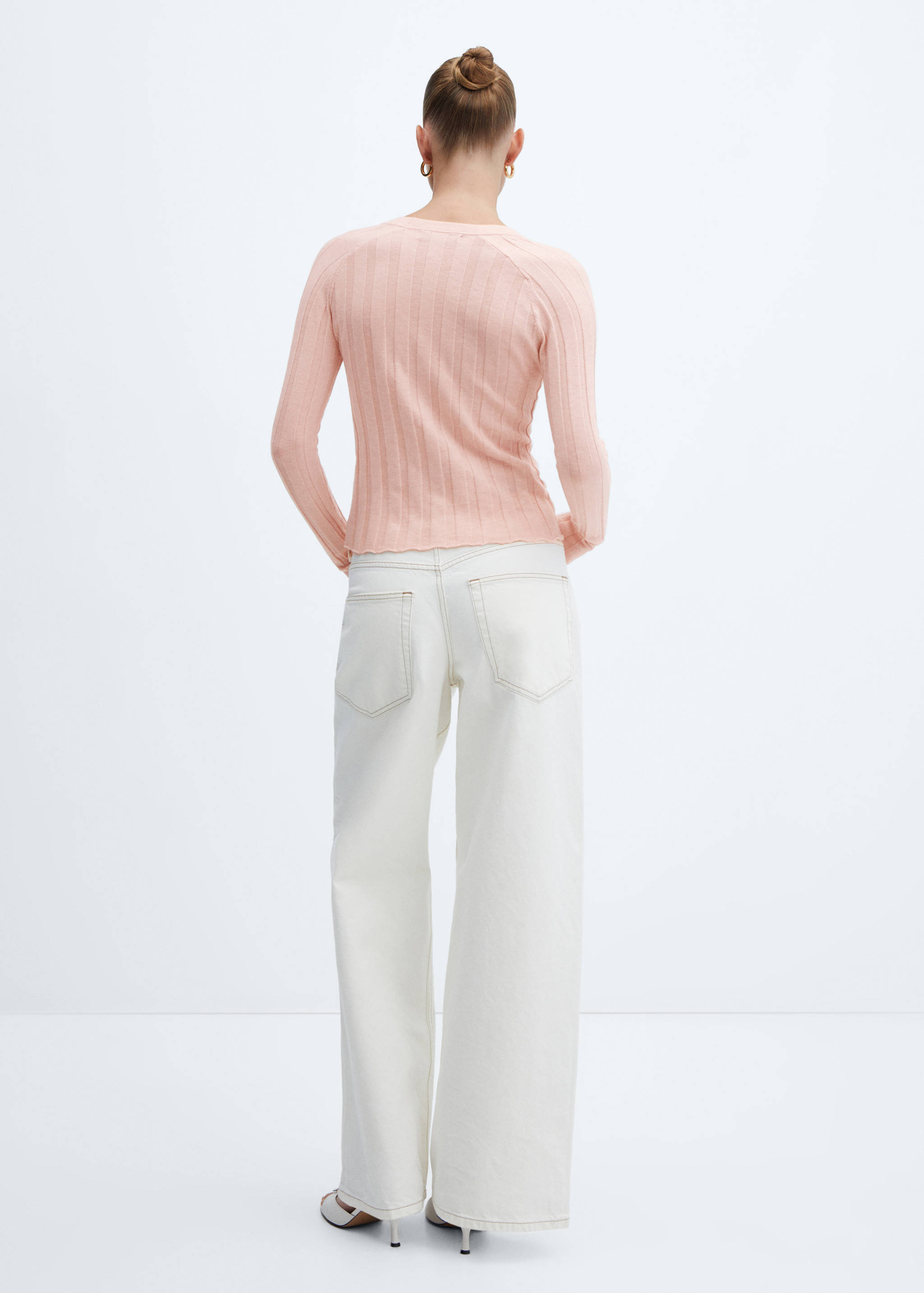 Buttoned ribbed cardigan - Reverse of the article