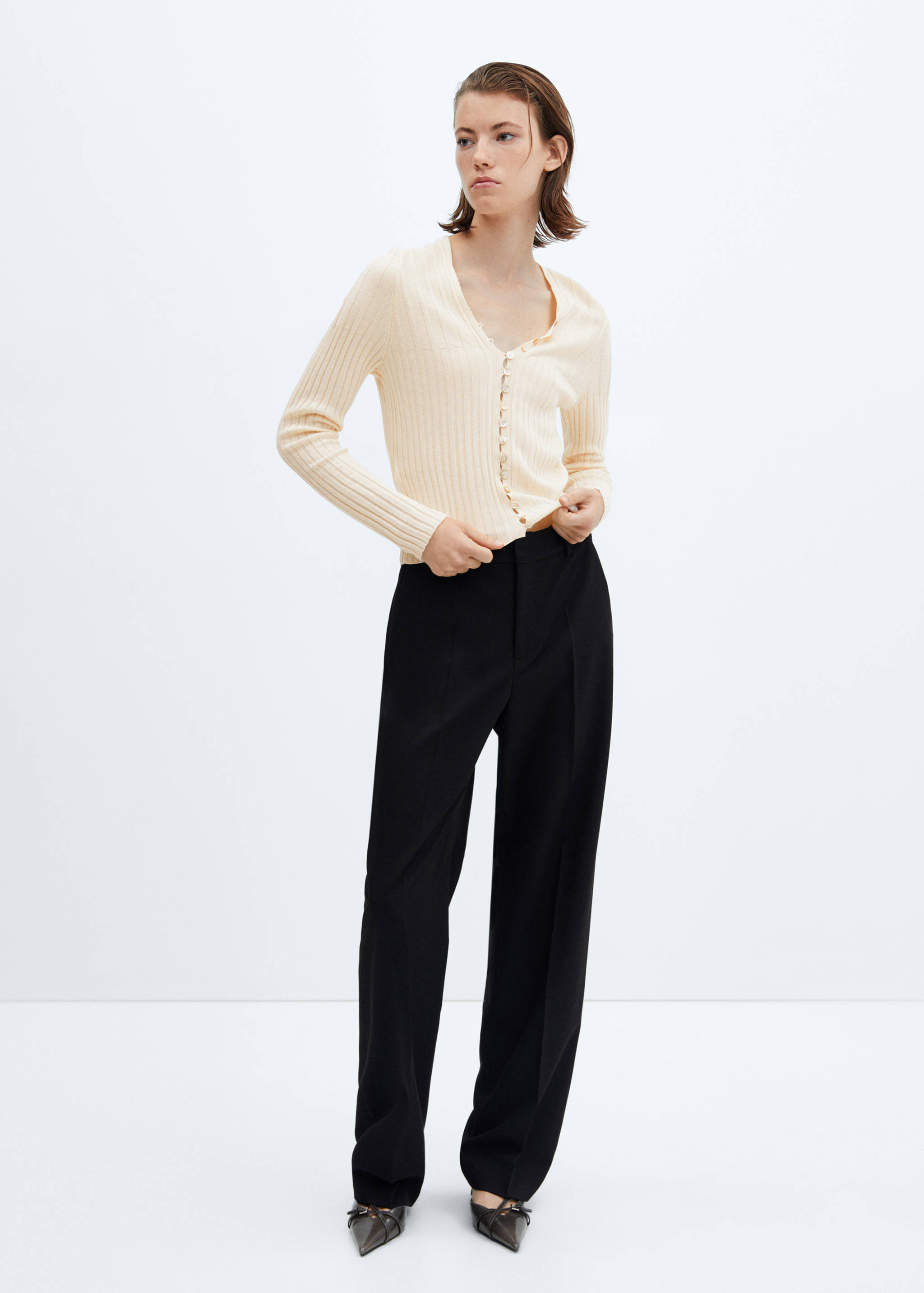 Buttoned ribbed cardigan - General plane