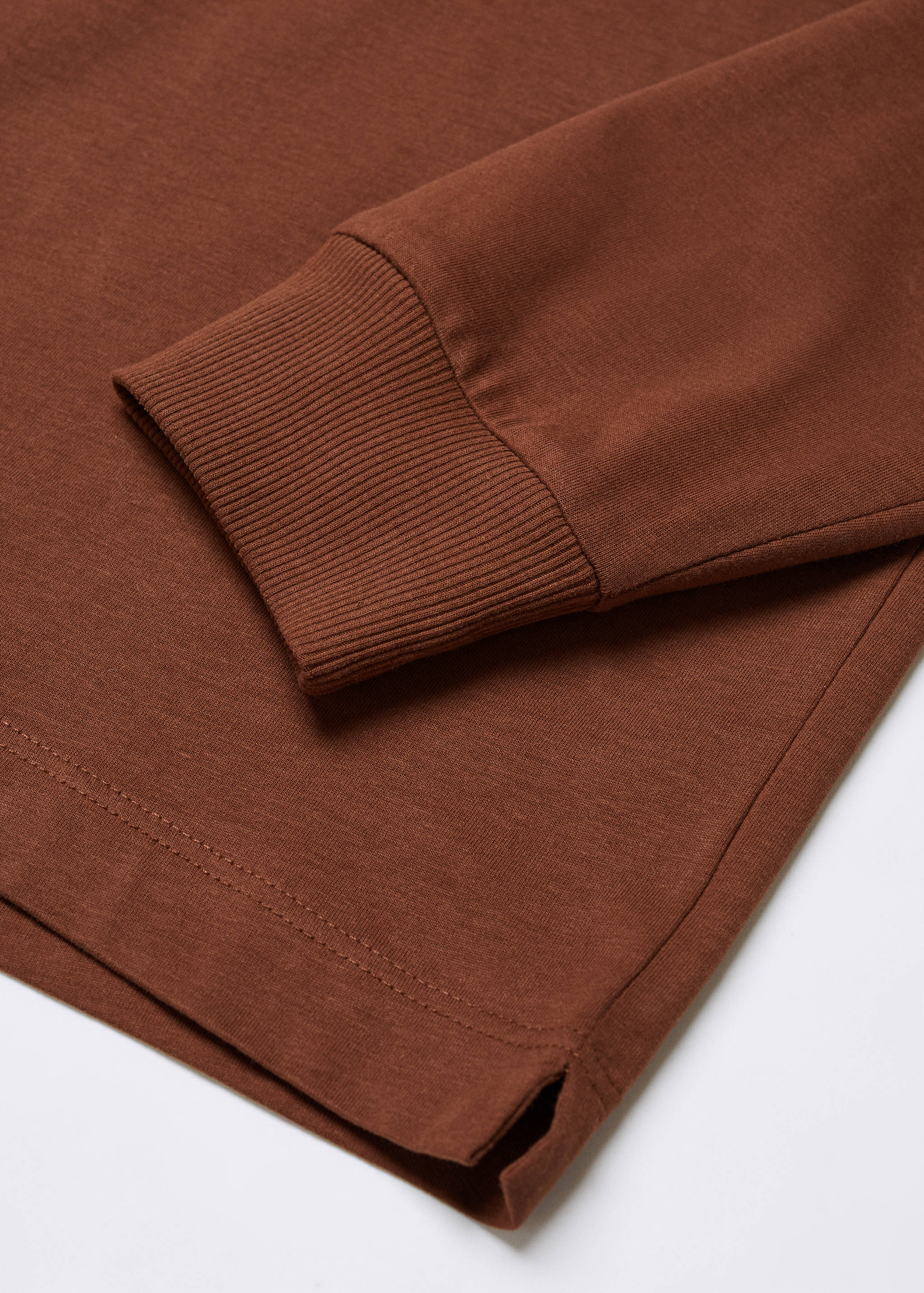 Long-sleeved t-shirt with pockets - Details of the article 8