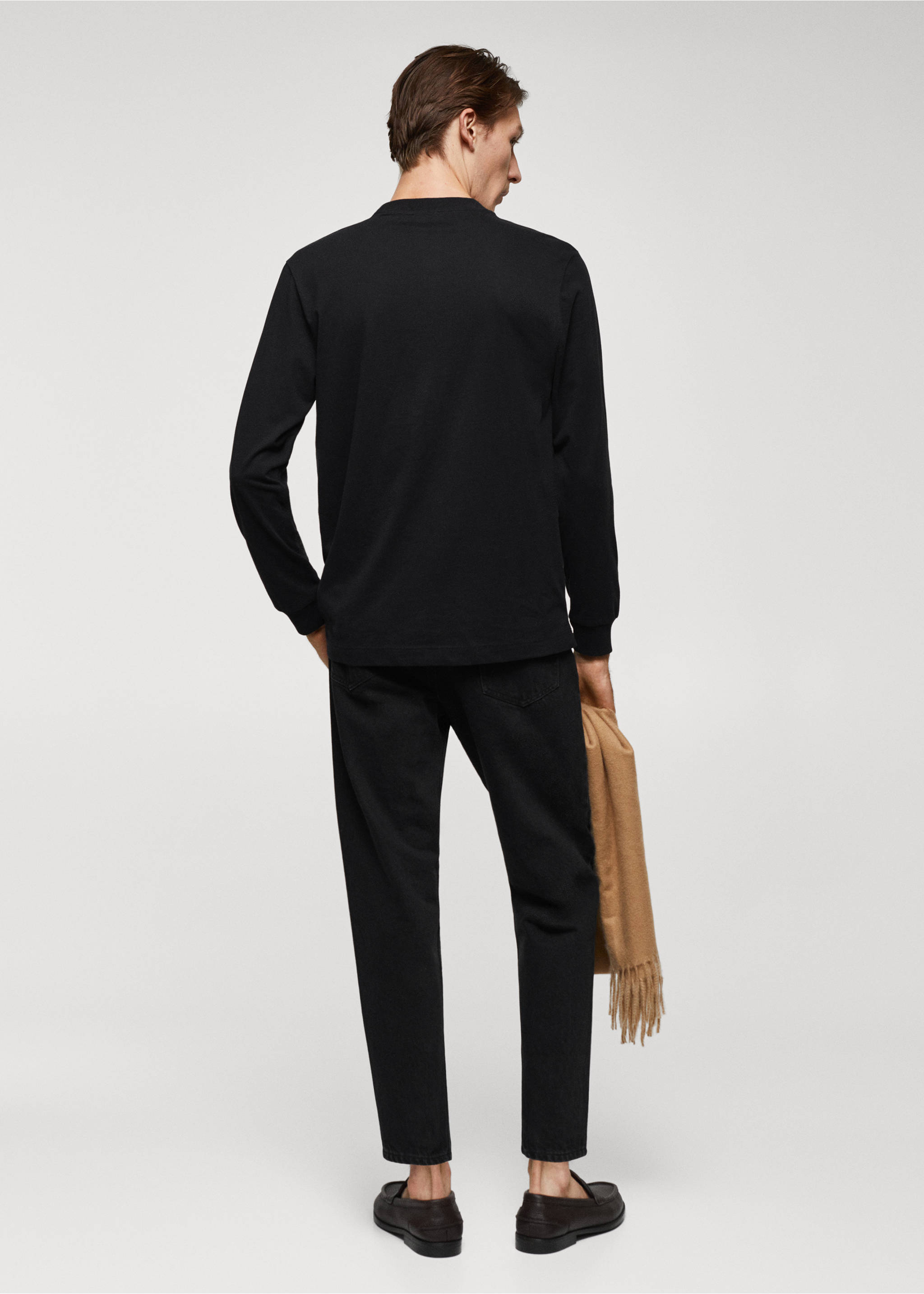Long-sleeved t-shirt with pockets - Reverse of the article, Black. Ref: 57095961-00.