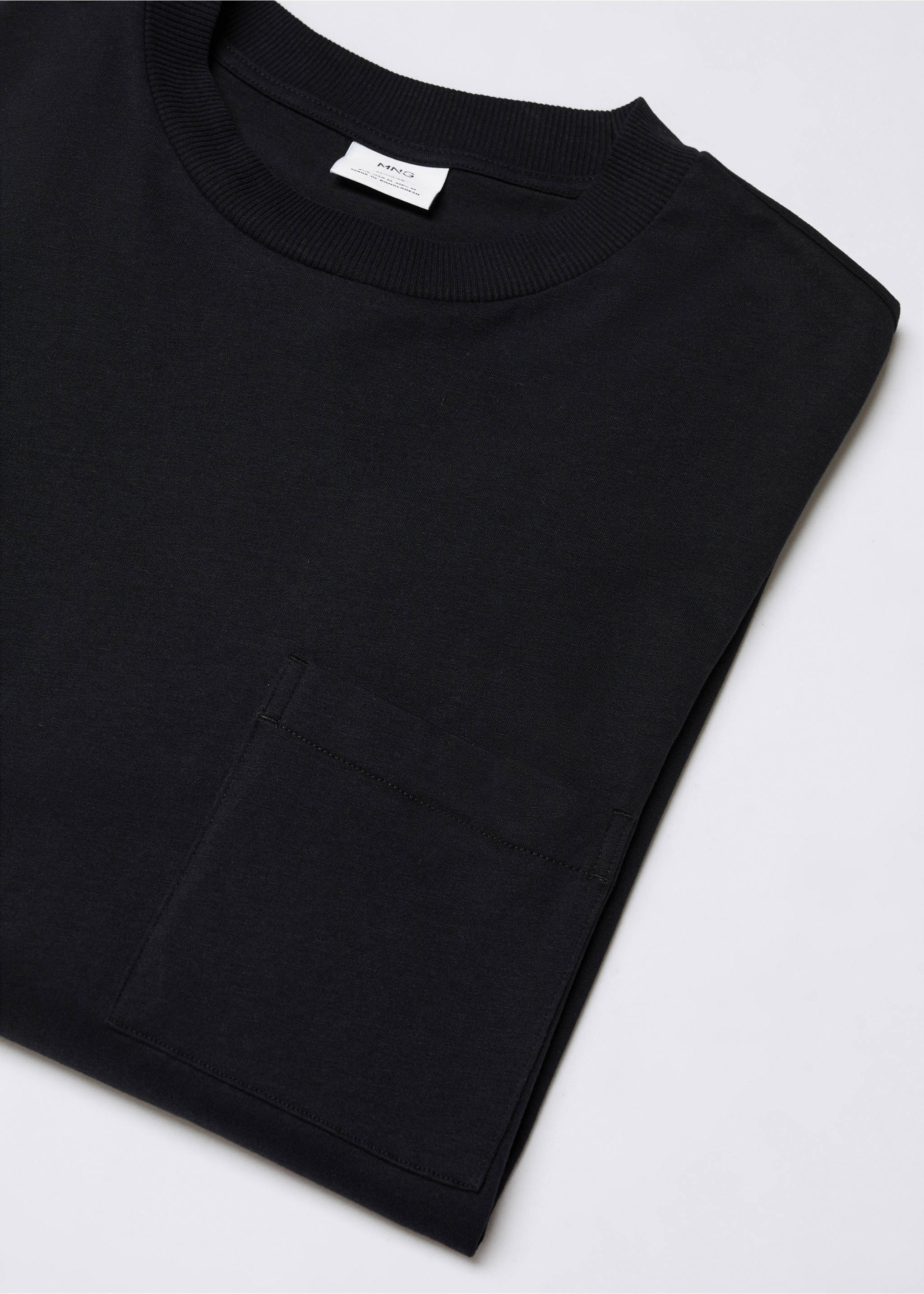 Long-sleeved t-shirt with pockets - Details of the article 8, Black. Ref: 57095961-00.