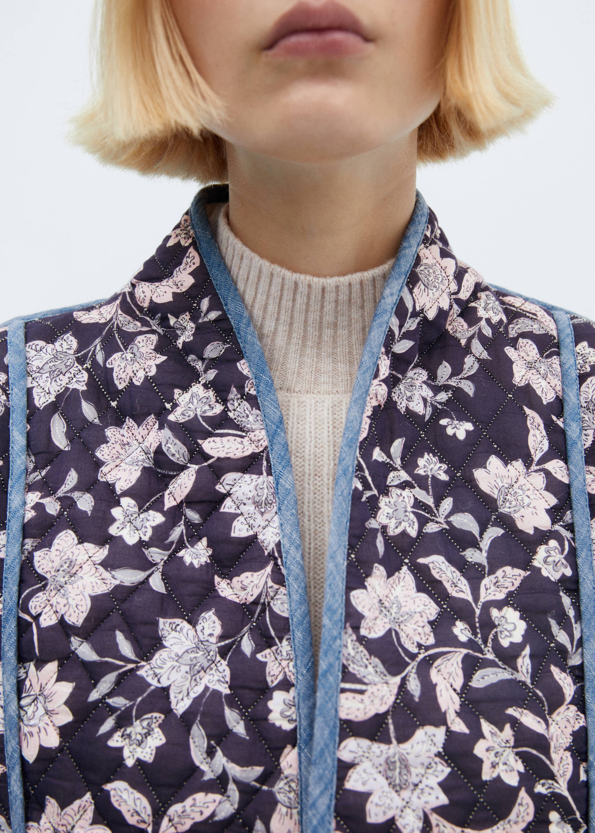 Quilted reversible jacket - Details of the article 6