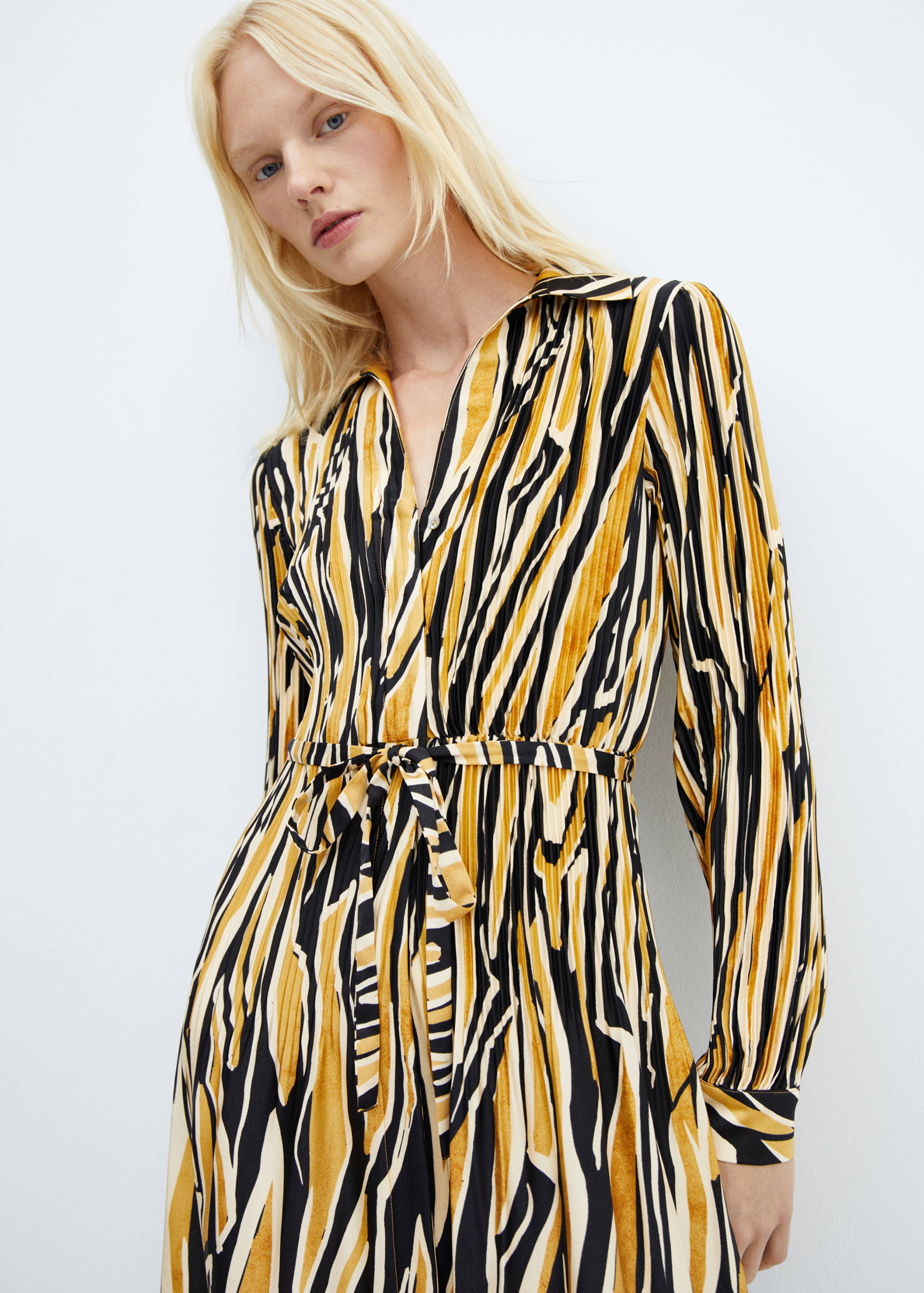 Printed shirt dress - Details of the article 1